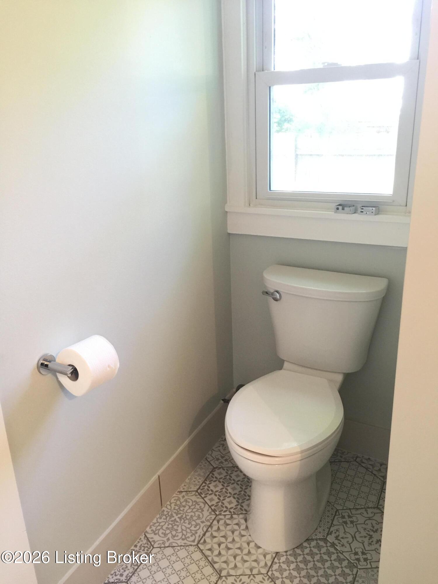 1429 Morton Ave Property Photo 35
