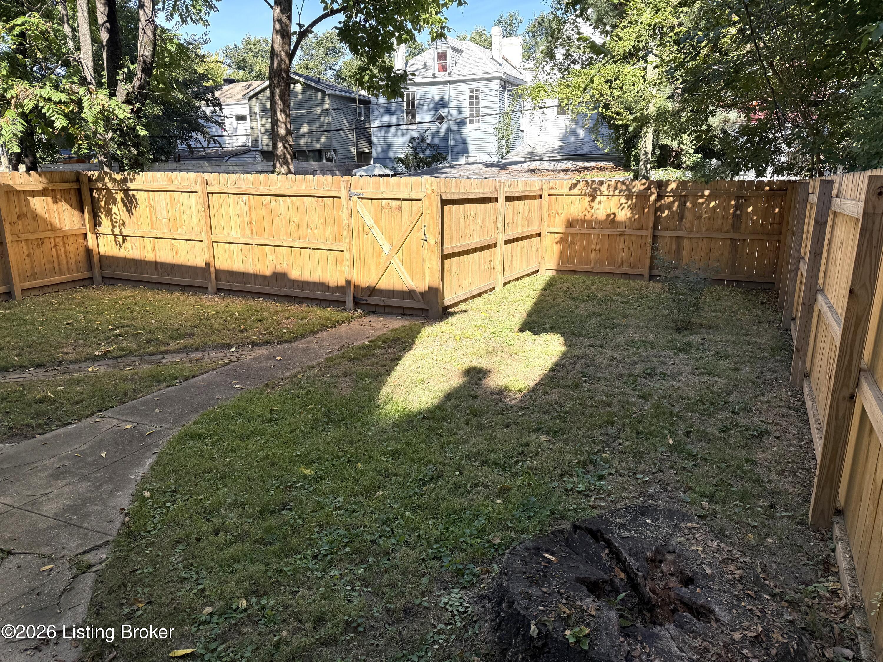 1429 Morton Ave Property Photo 44