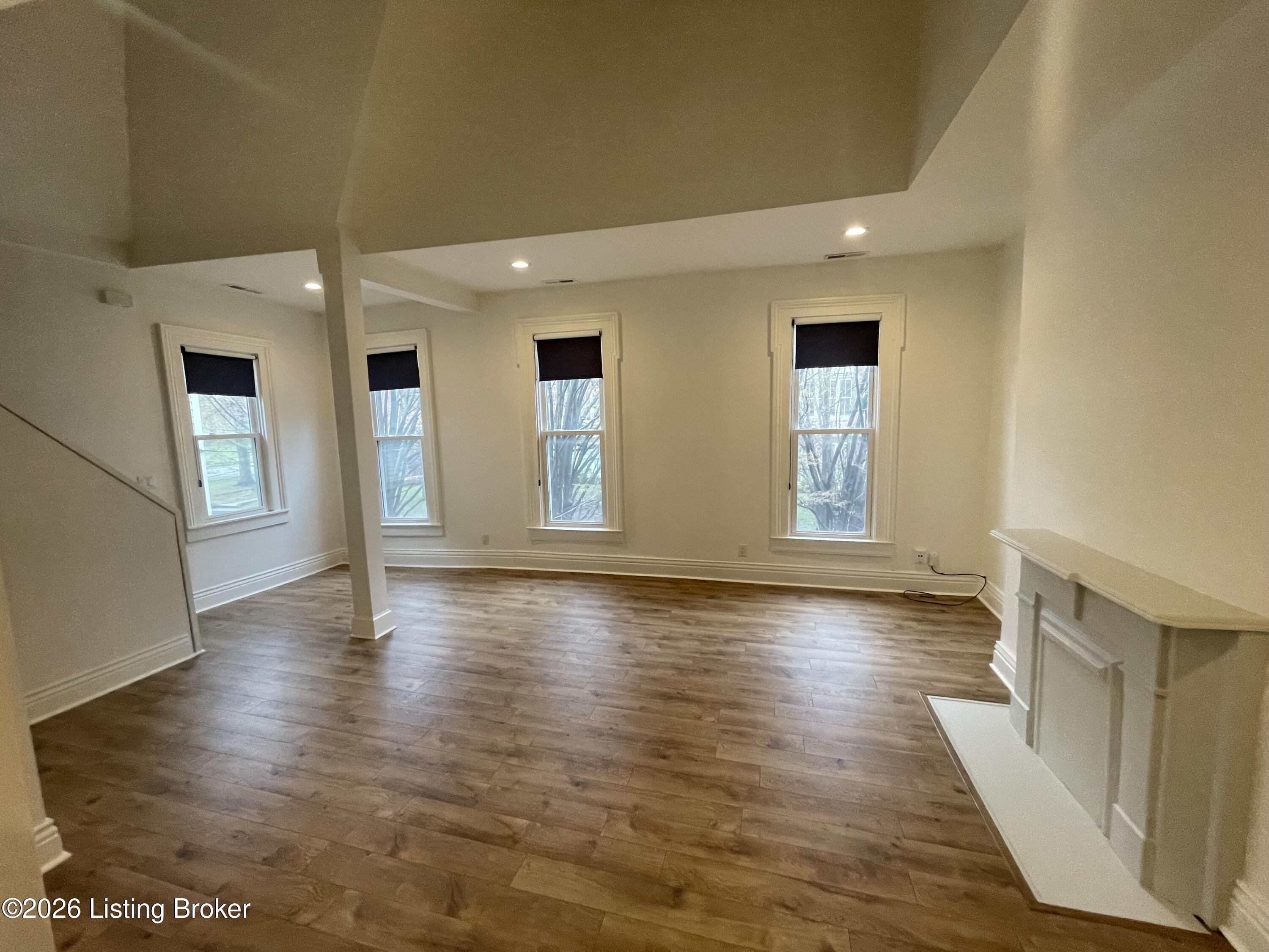 1429 Morton Ave Property Photo 46
