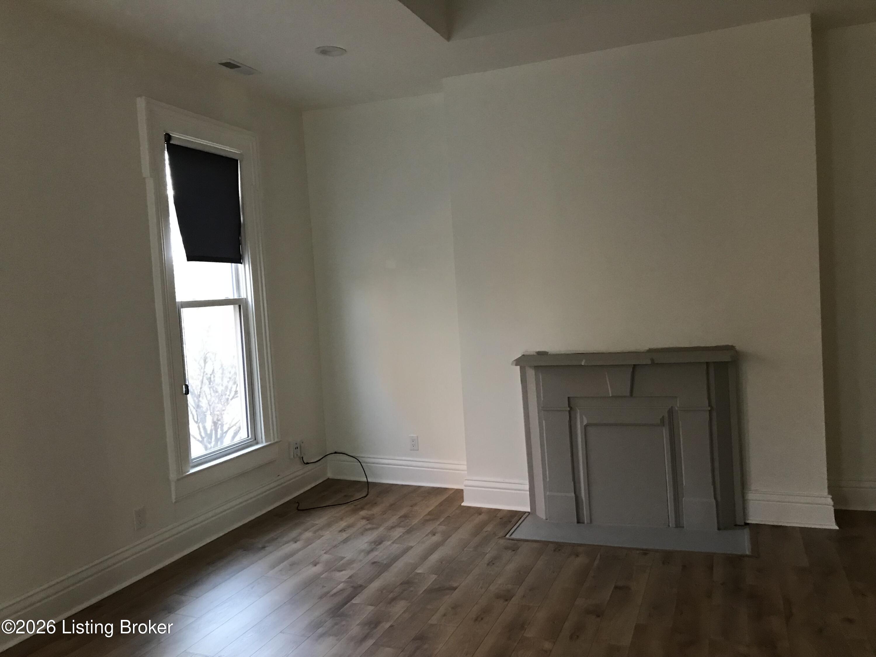 1429 Morton Ave Property Photo 49