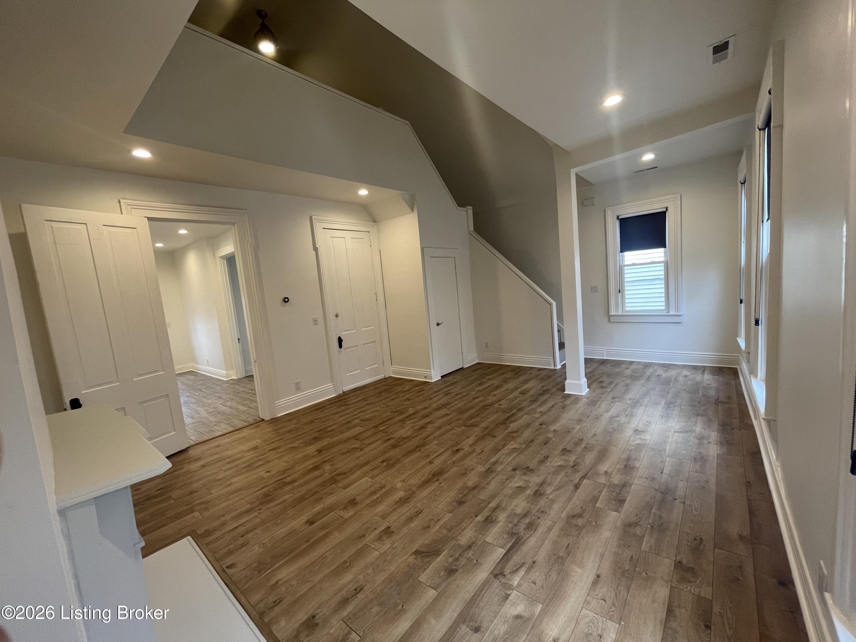 1429 Morton Ave Property Photo 51
