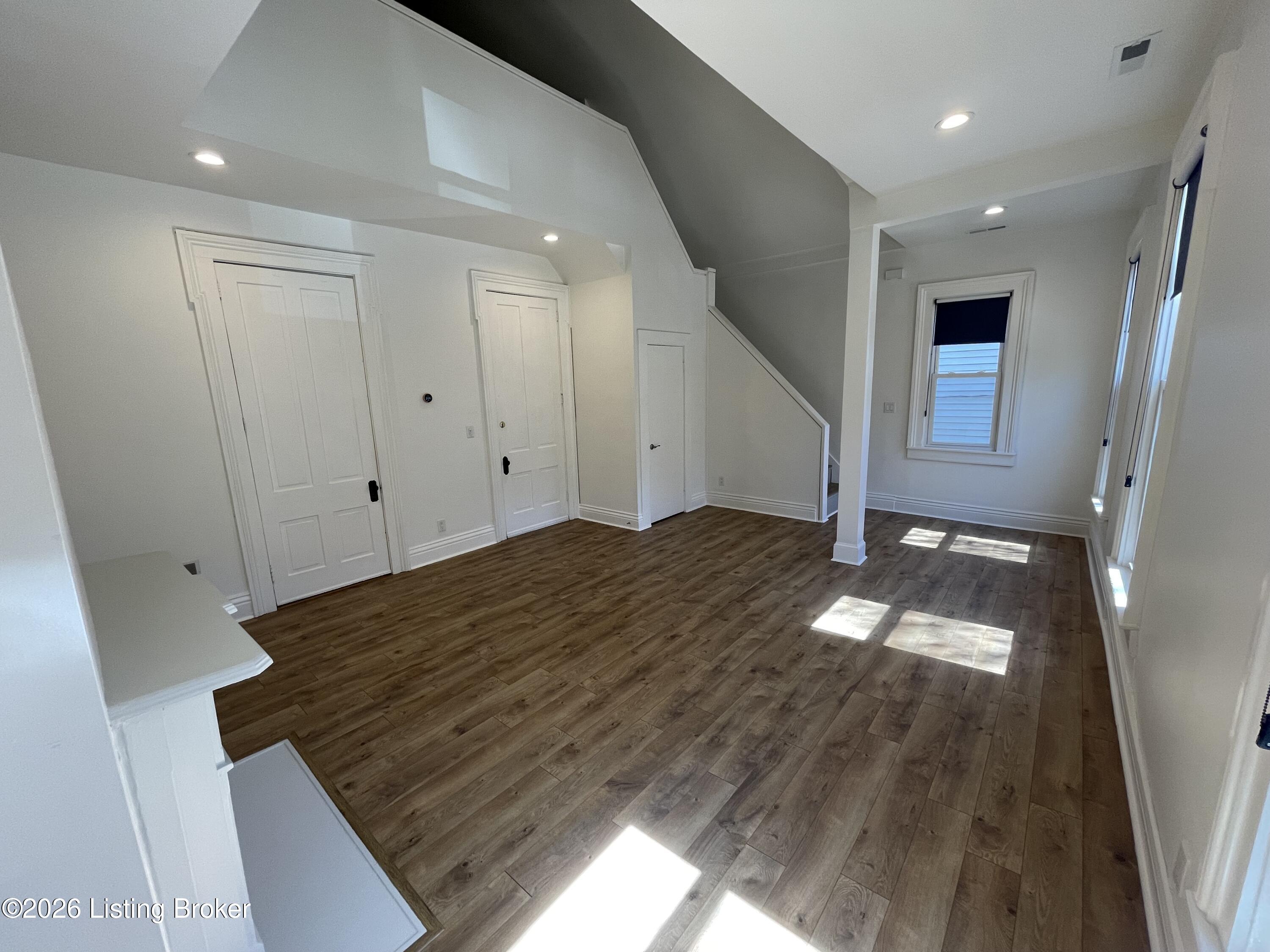 1429 Morton Ave Property Photo 53