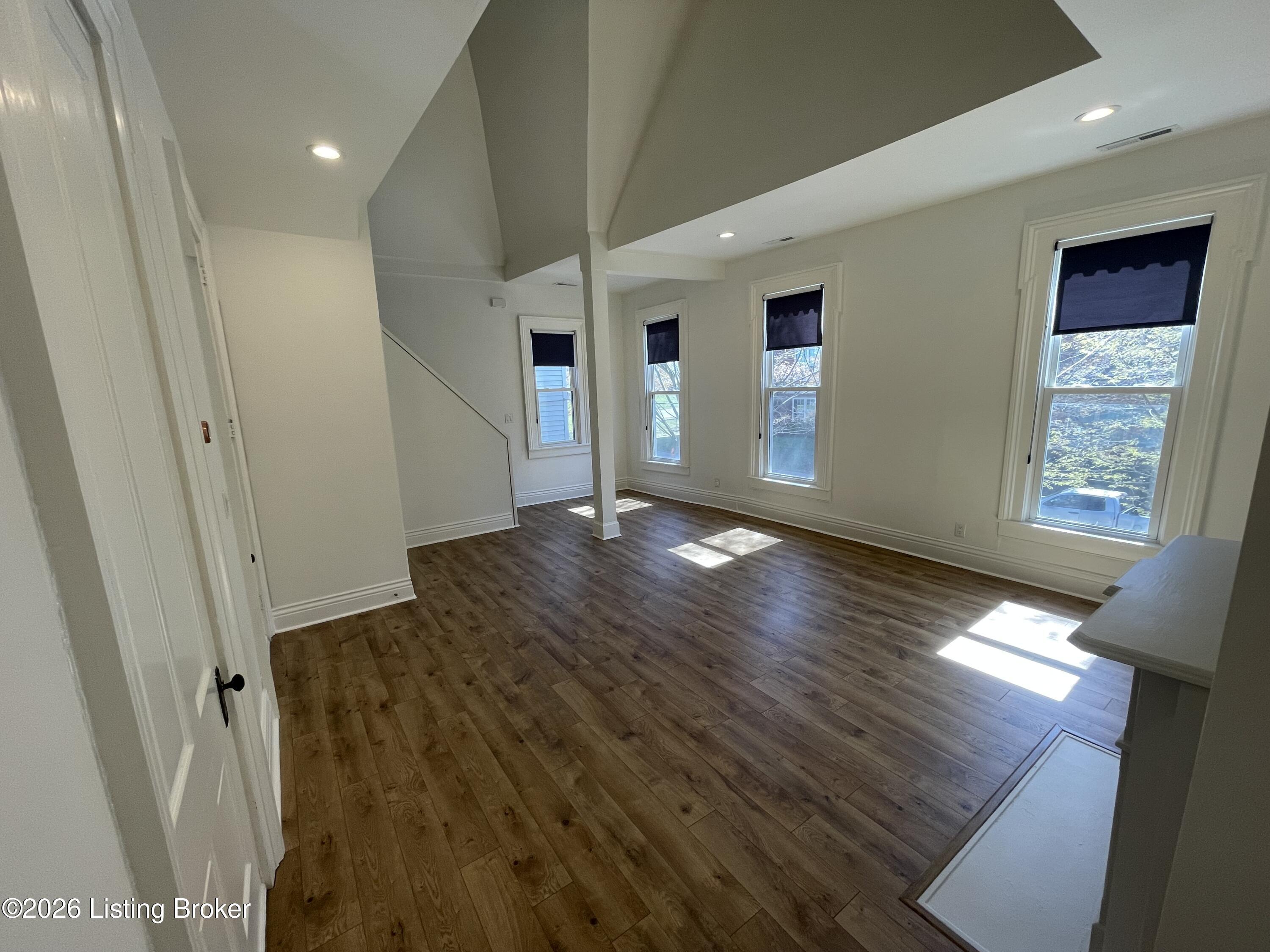 1429 Morton Ave Property Photo 54