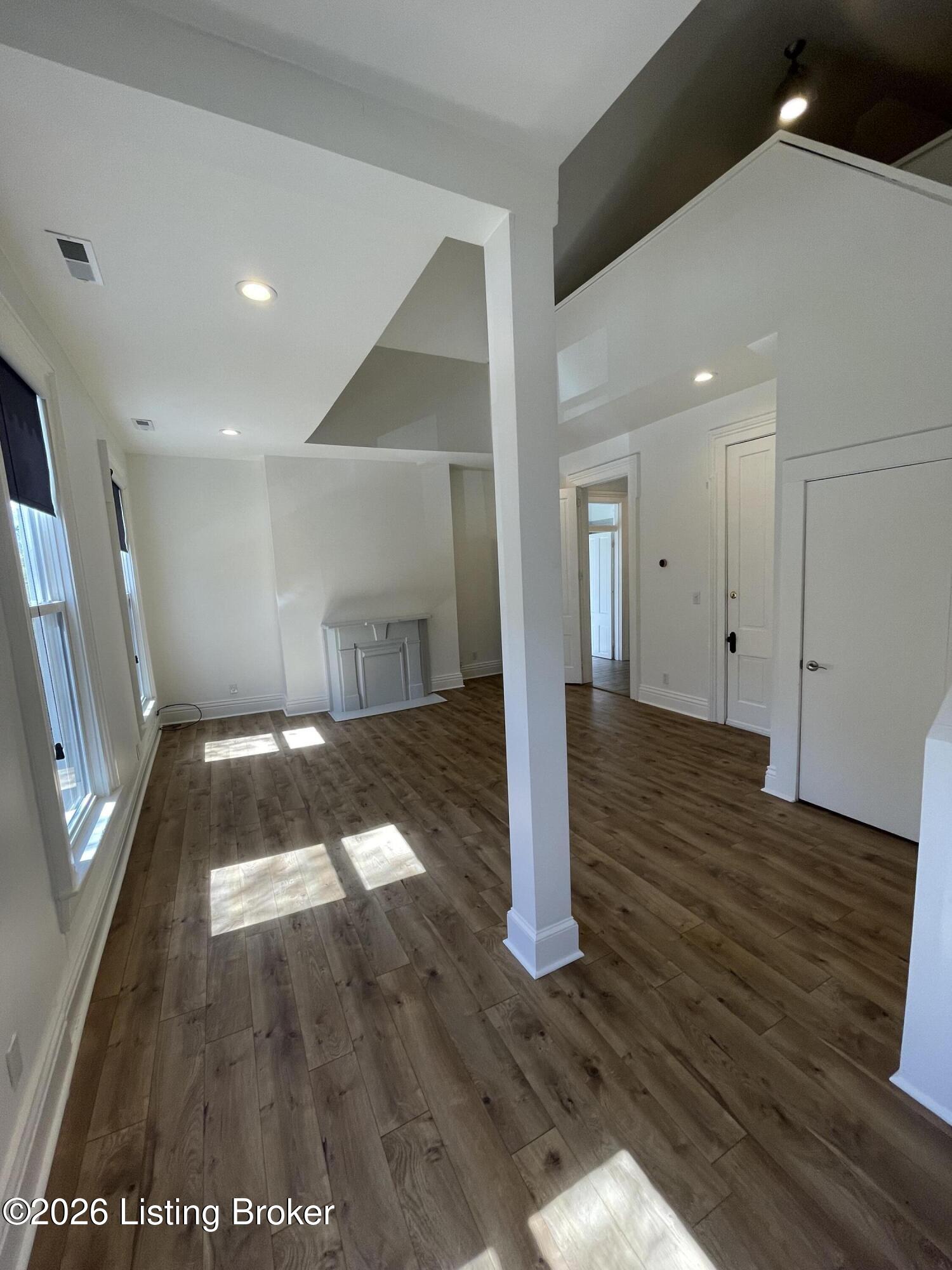 1429 Morton Ave Property Photo 55