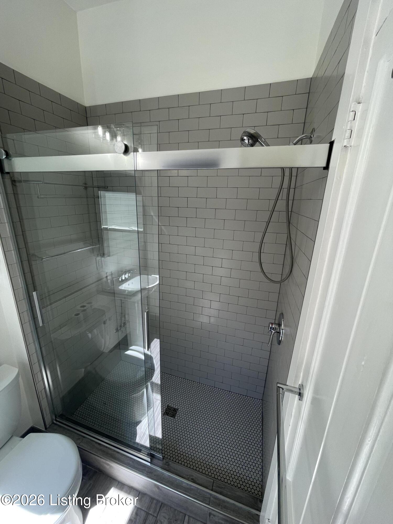 1429 Morton Ave Property Photo 75