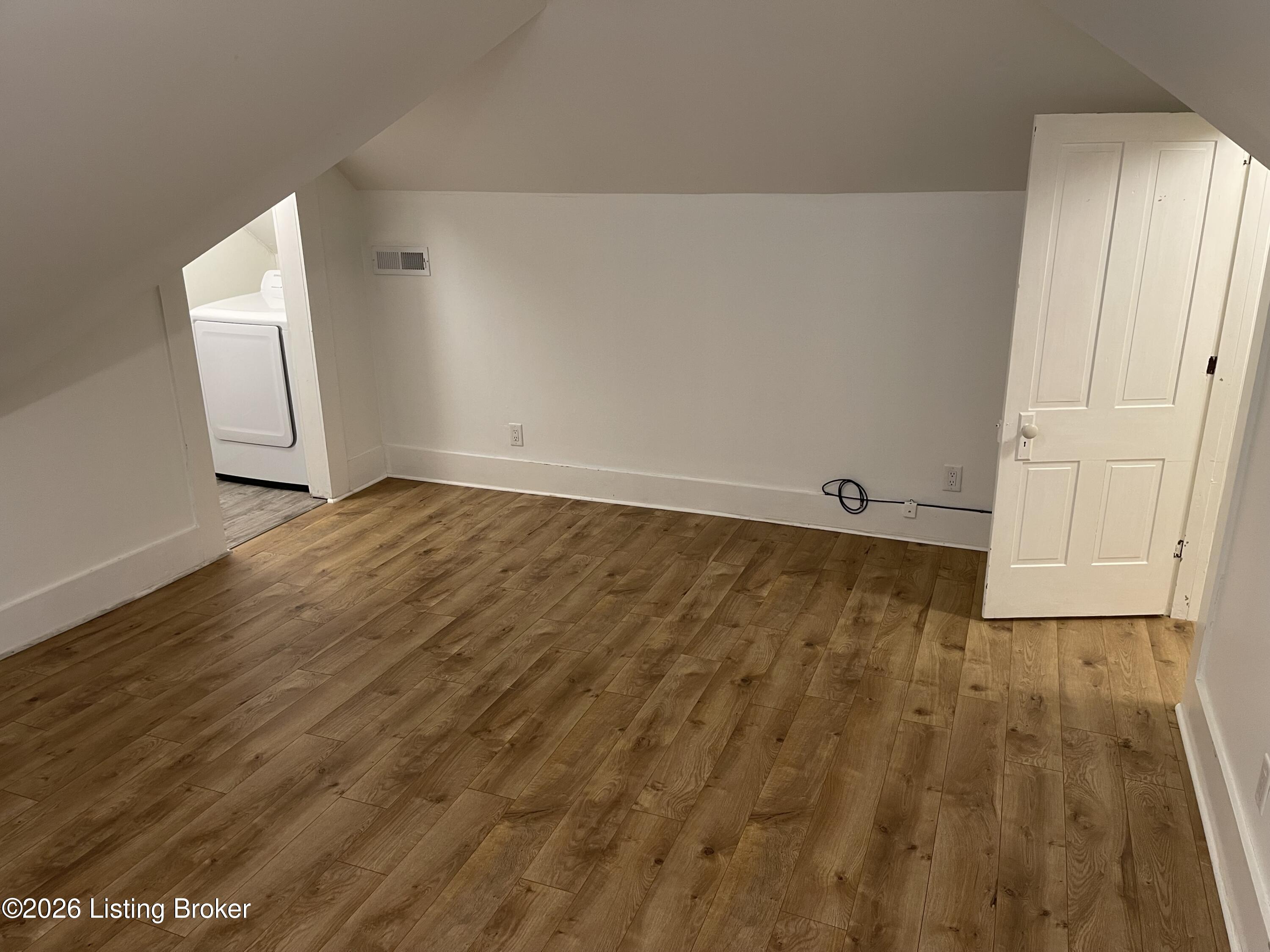 1429 Morton Ave Property Photo 80