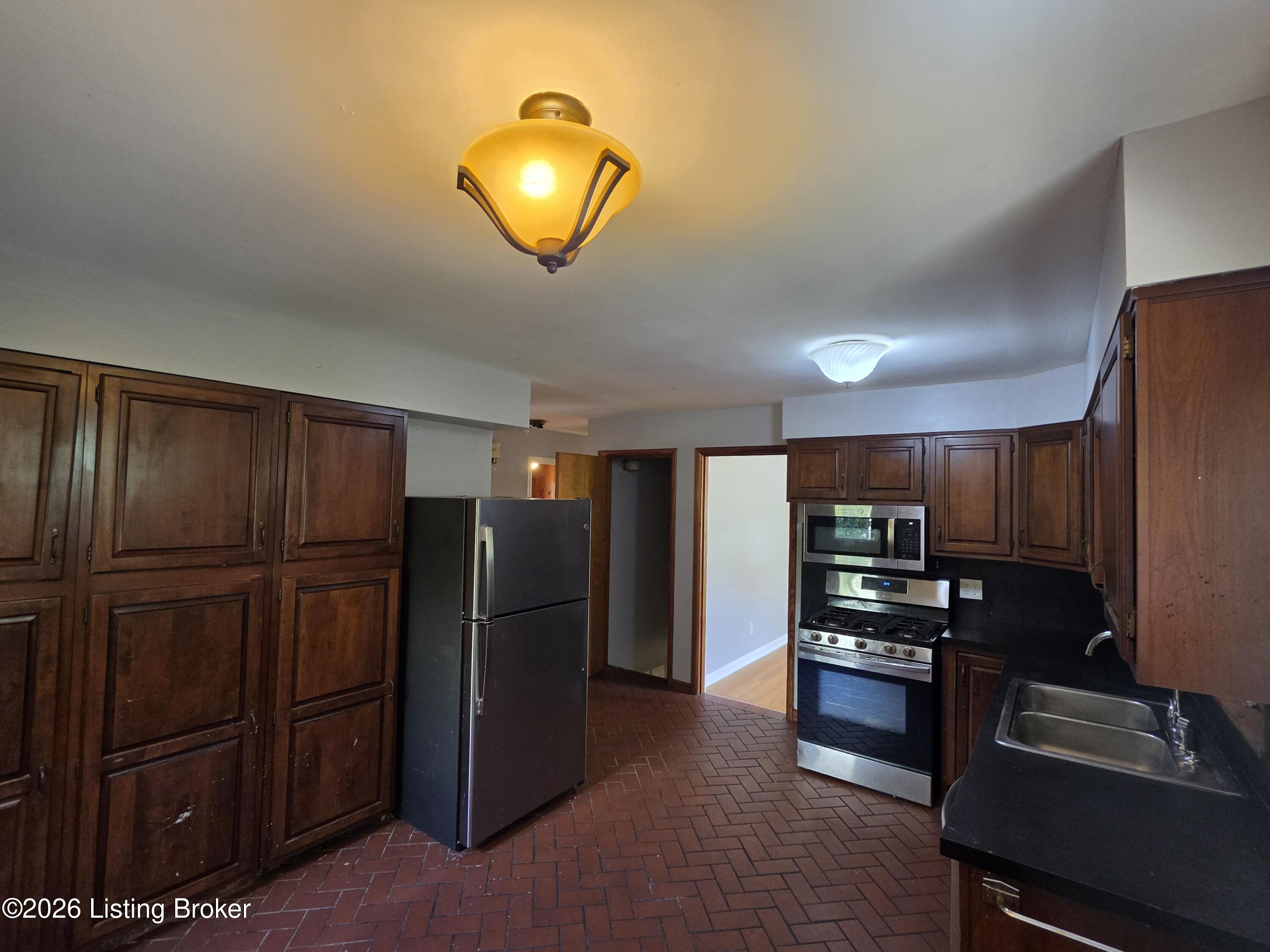 2353 Valley Vista Rd Property Photo 1
