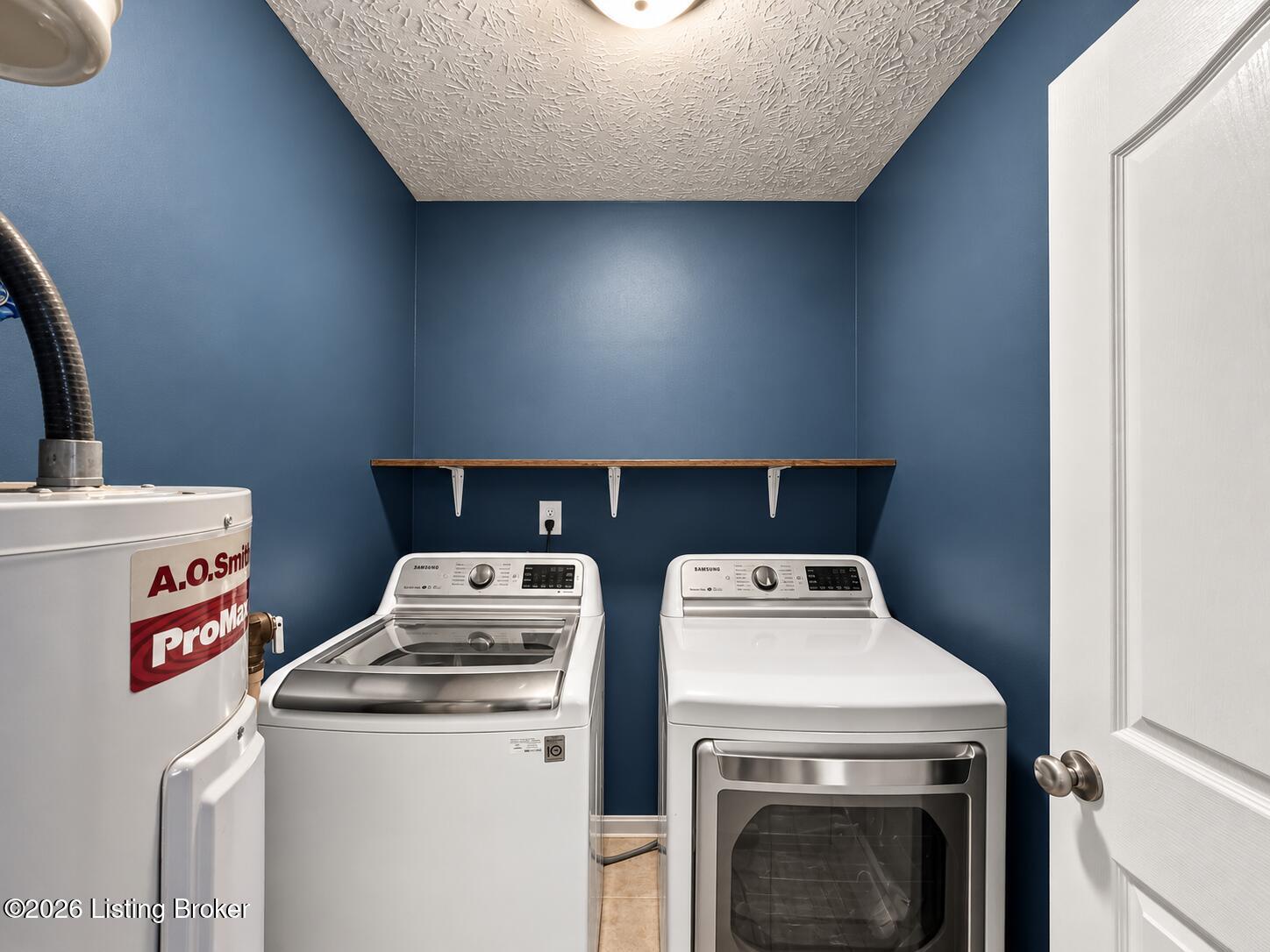 9098 Bloomfield Rd Property Photo 16