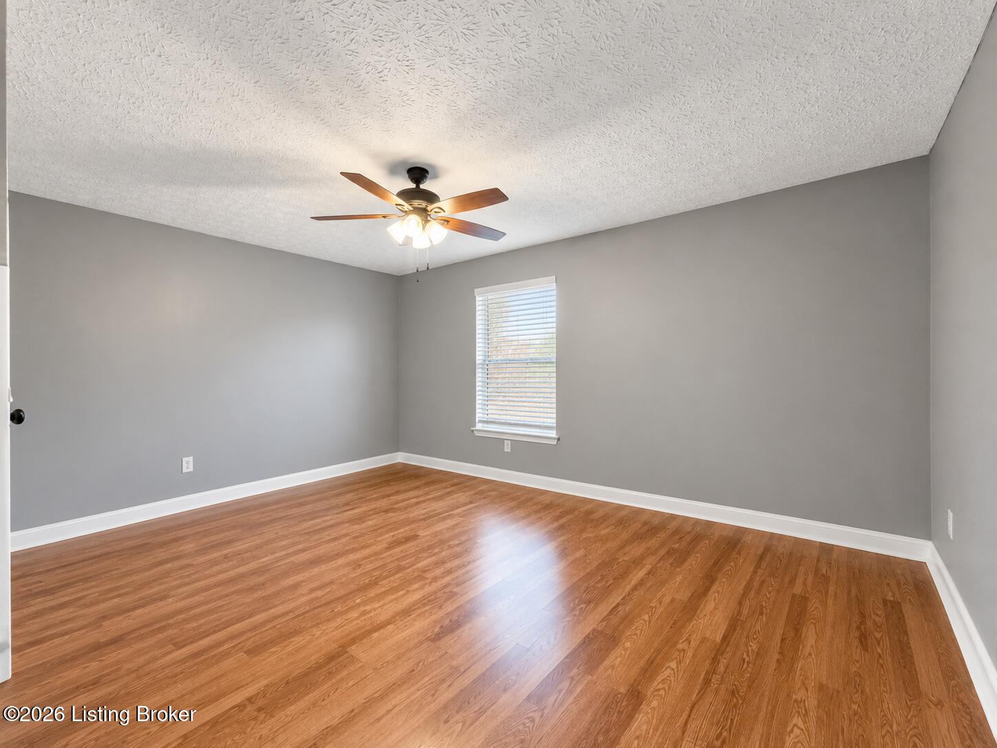 9098 Bloomfield Rd Property Photo 21