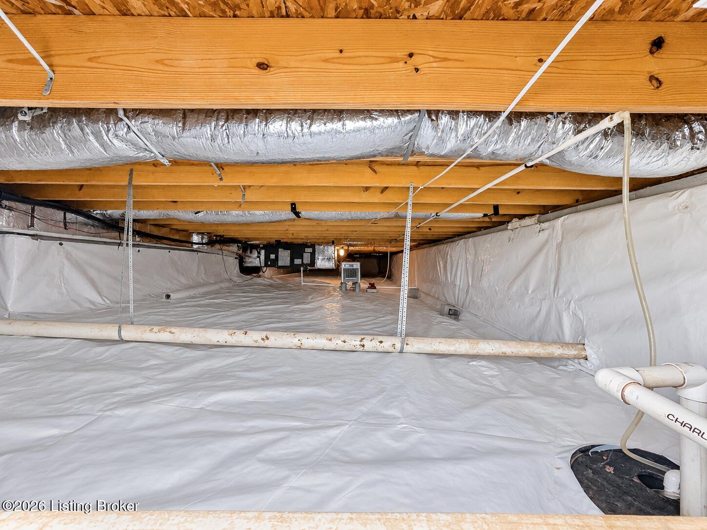 9098 Bloomfield Rd Property Photo 24