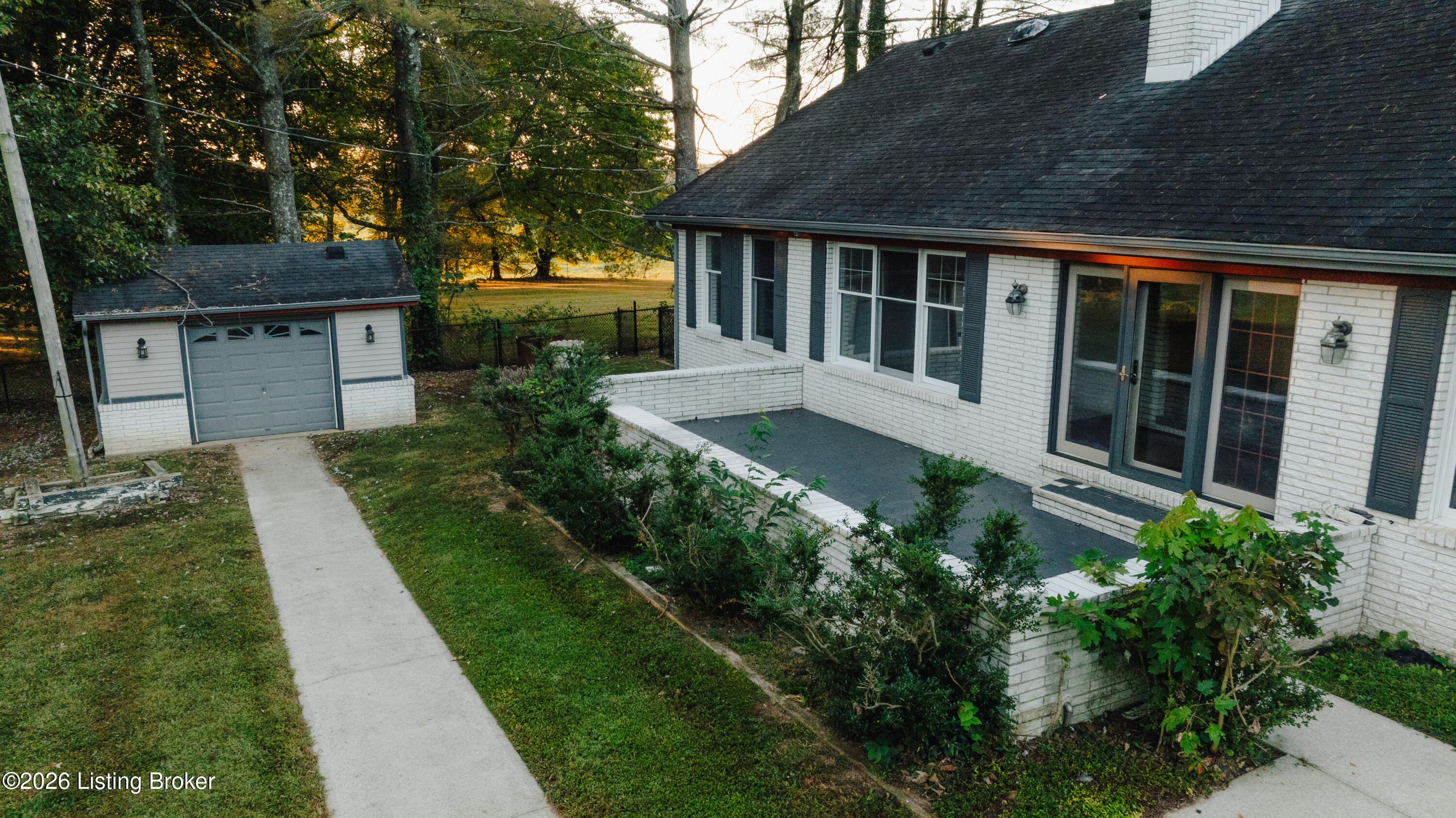 109 B Clark Rd Property Photo 4