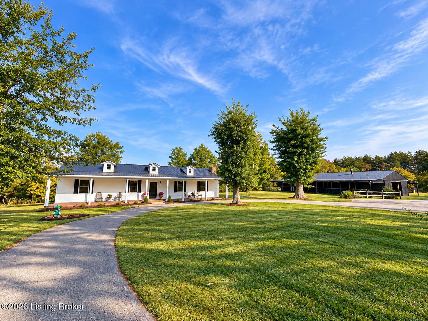 288 Deatsville Rd Property Photo 1