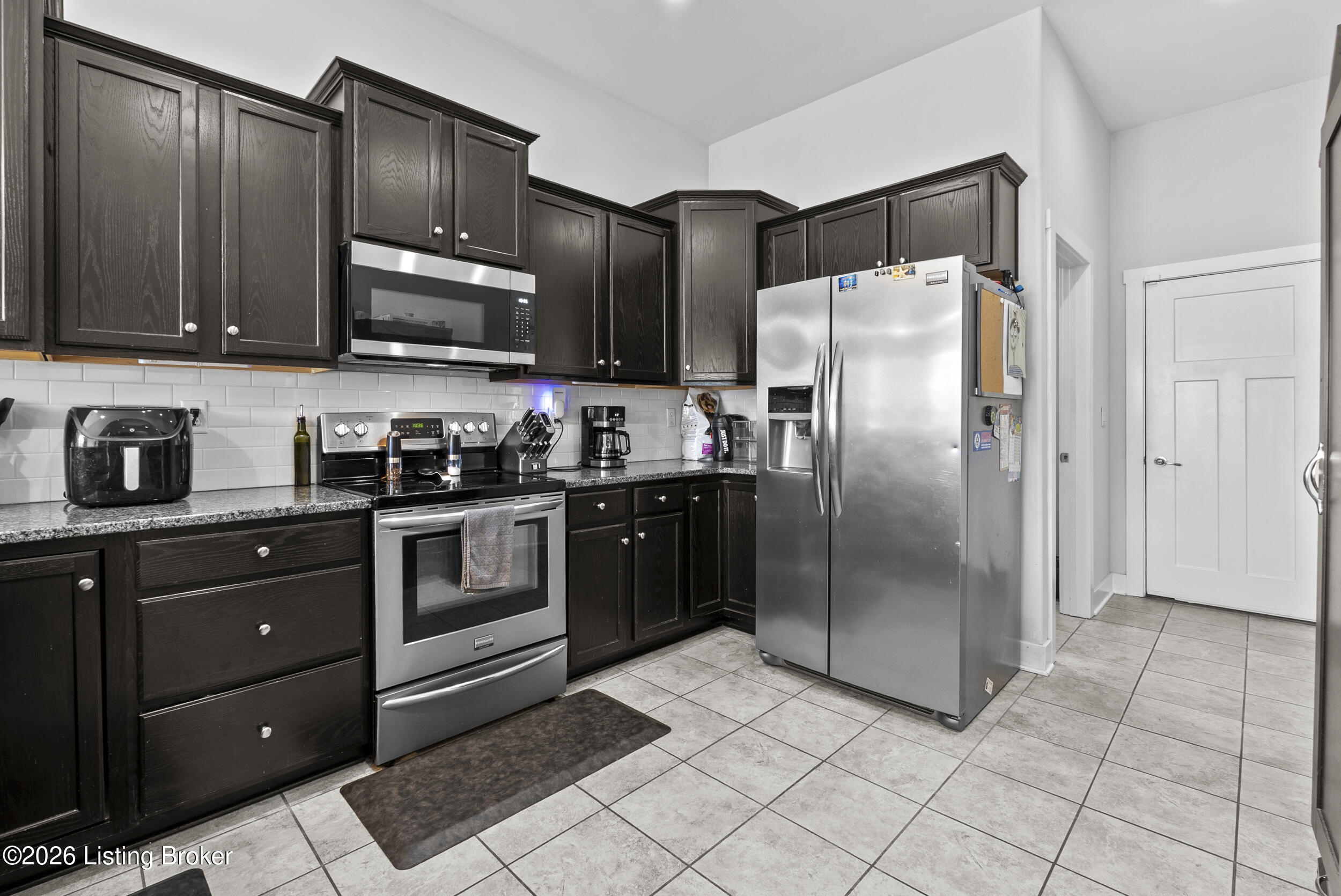 5609 Buckthorne Dr Property Photo 10