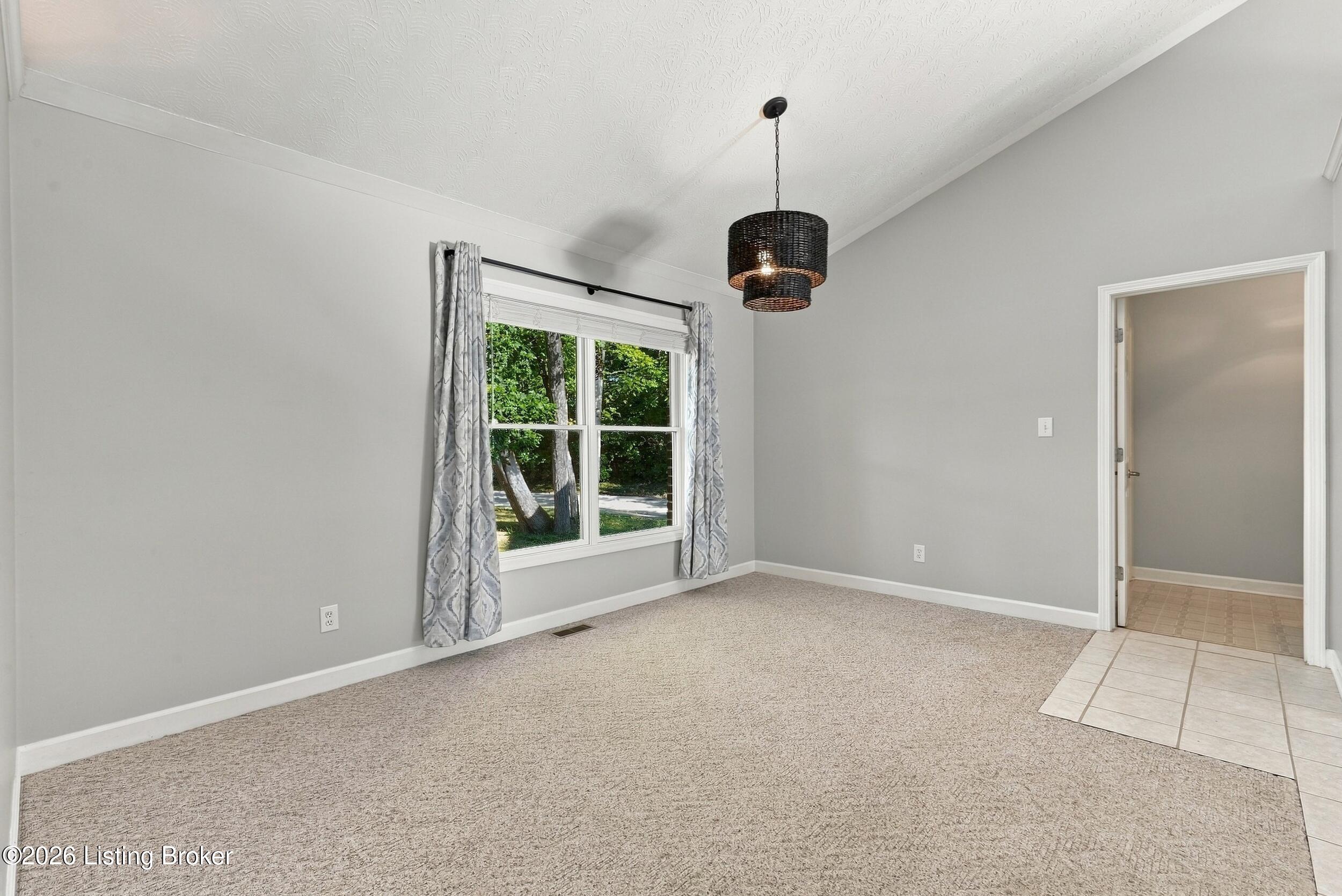 2010 Clarke Pointe Dr Property Photo 11