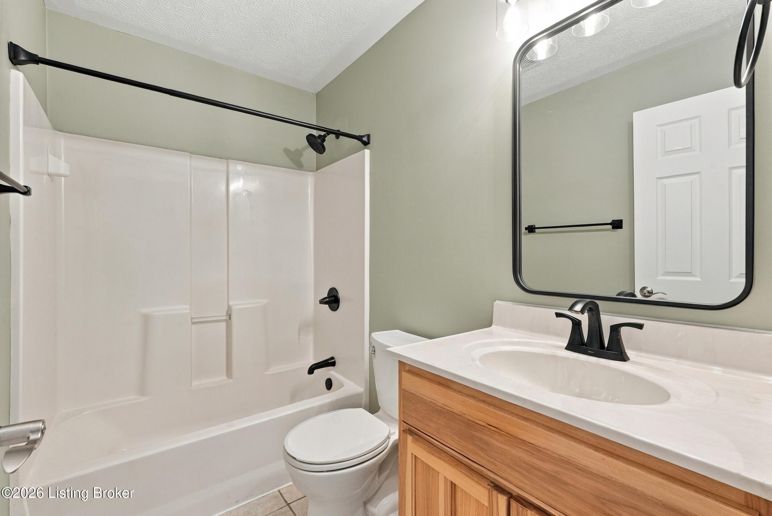 2010 Clarke Pointe Dr Property Photo 27