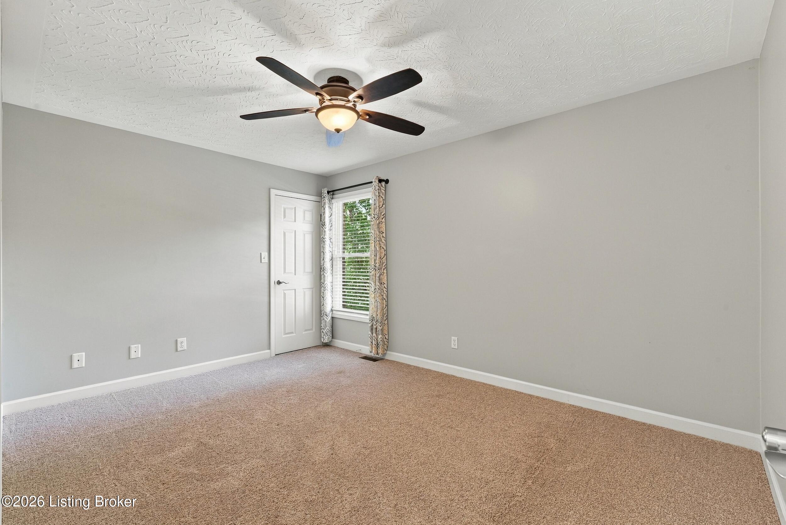2010 Clarke Pointe Dr Property Photo 29