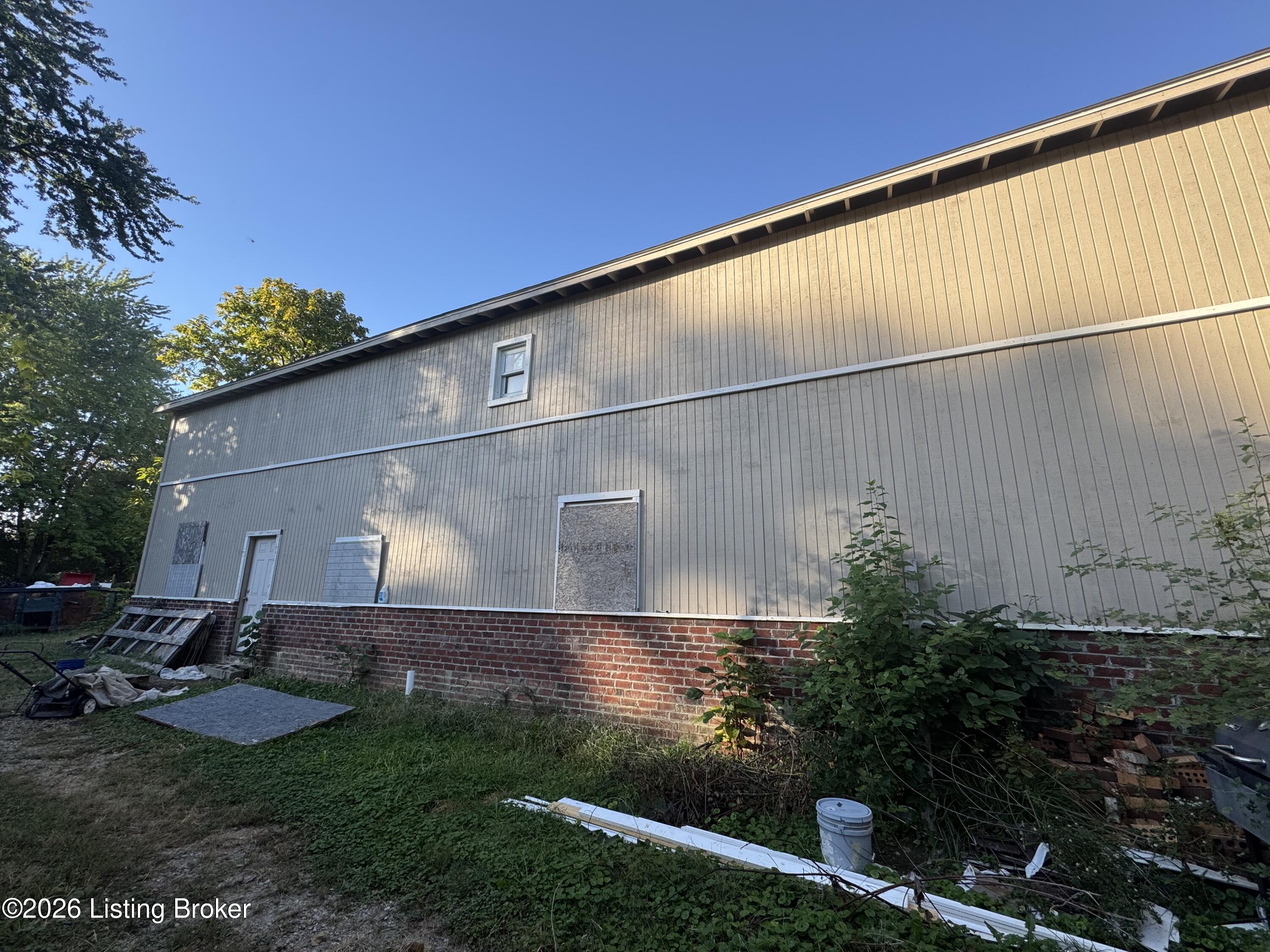 1216 Vim Dr Property Photo 2