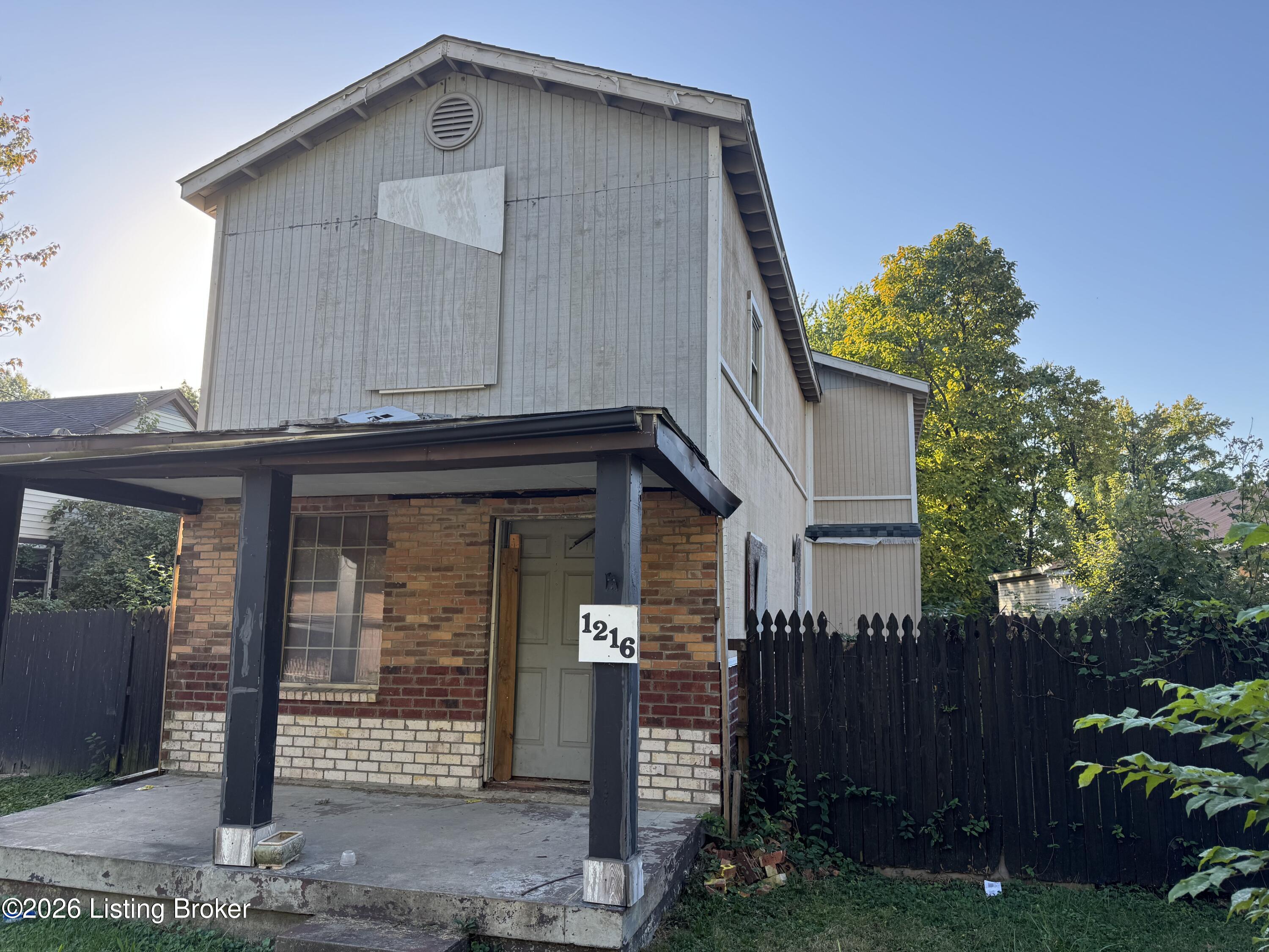 1216 Vim Dr Property Photo 3