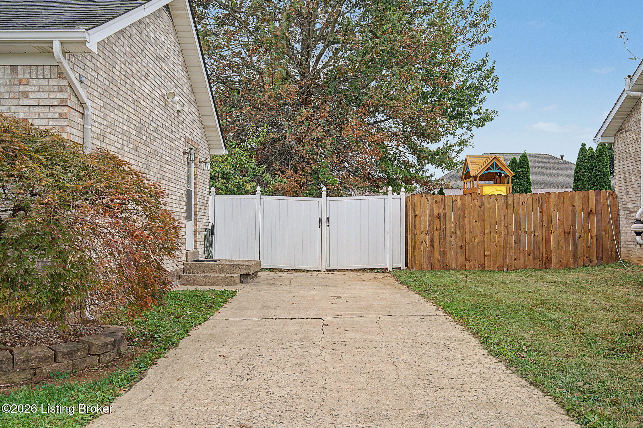 249 Forest Ridge Dr Property Photo 6
