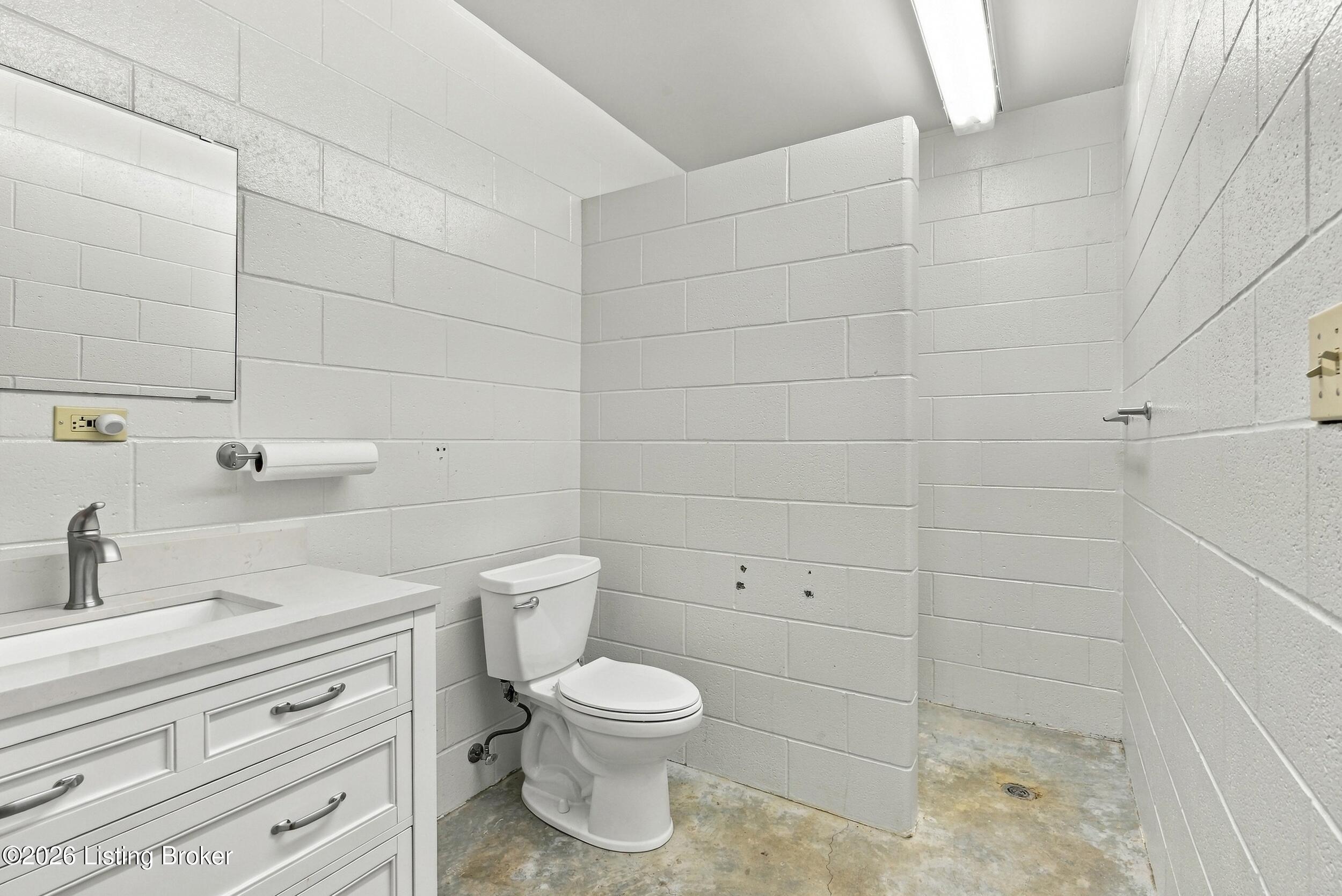 8161 Cunningham Sarles Rd Property Photo 82