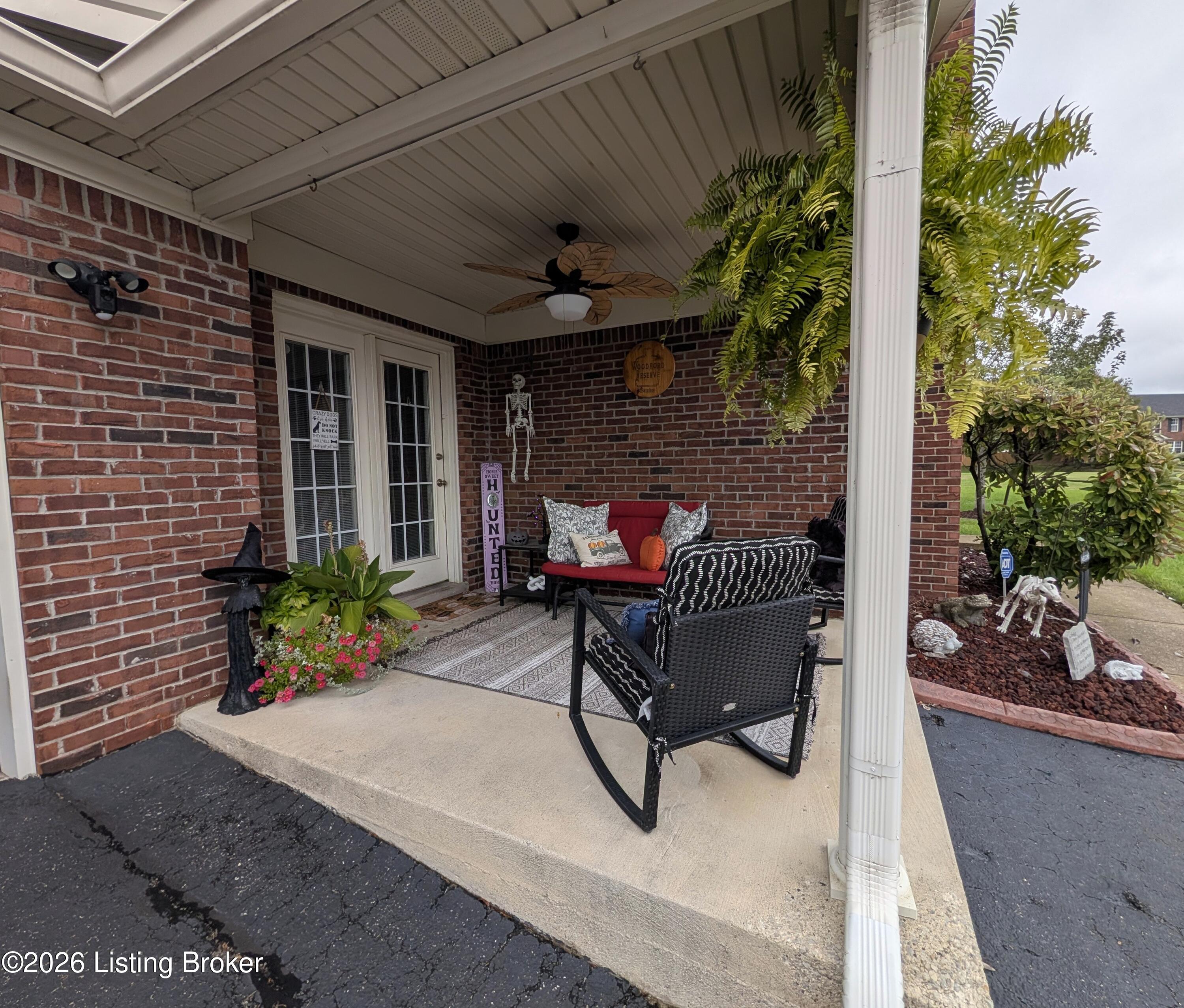 11405 Ridge Lake Dr Property Photo 6
