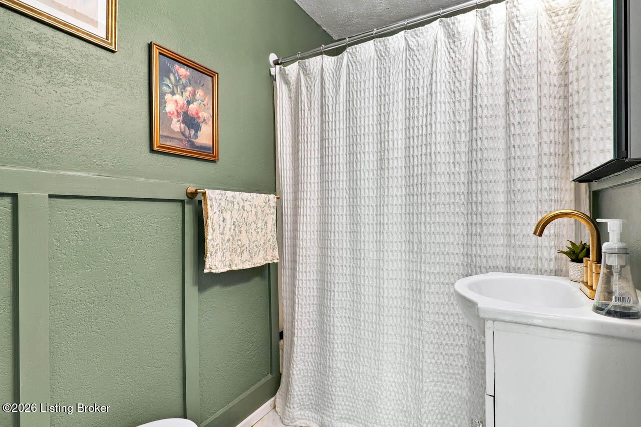 1012 S Shelby St Property Photo 8
