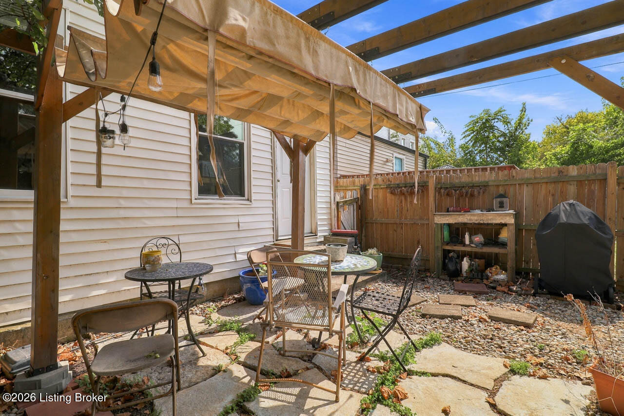 1012 S Shelby St Property Photo 24