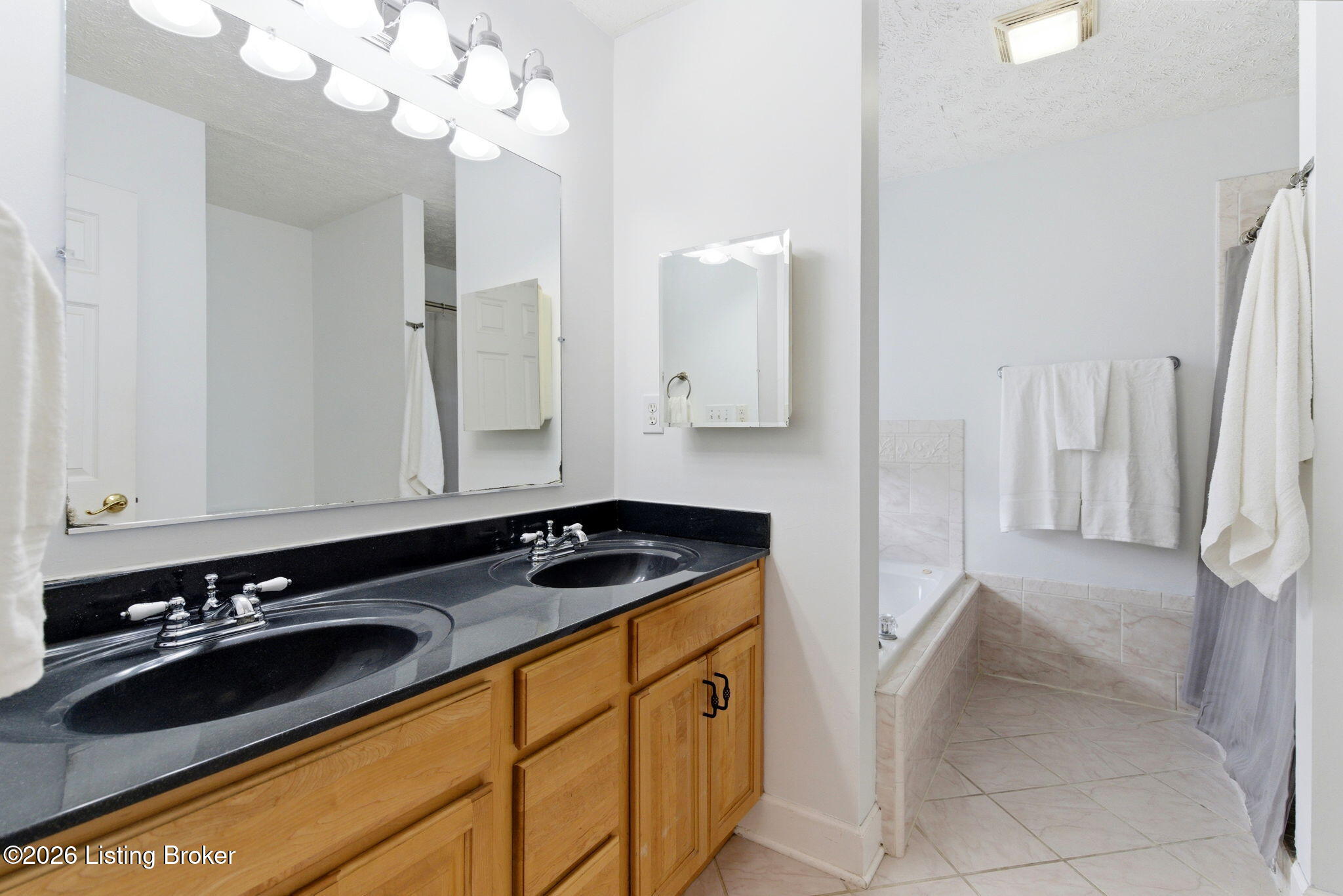 1513 Mahogany Run Dr Property Photo 32