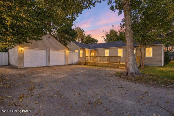 934 Palatka Rd Property Photo 1