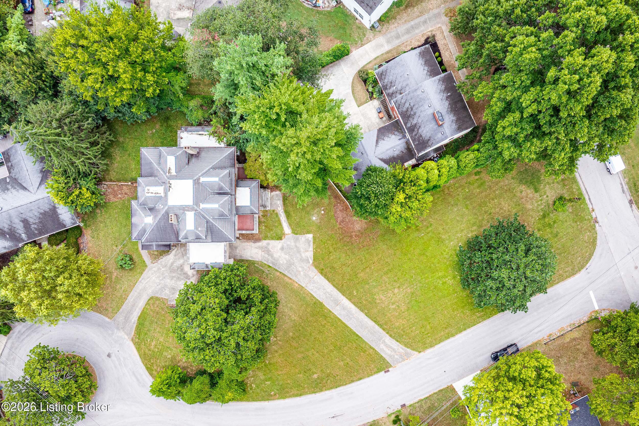 1612 Sylvan Way Property Photo 3