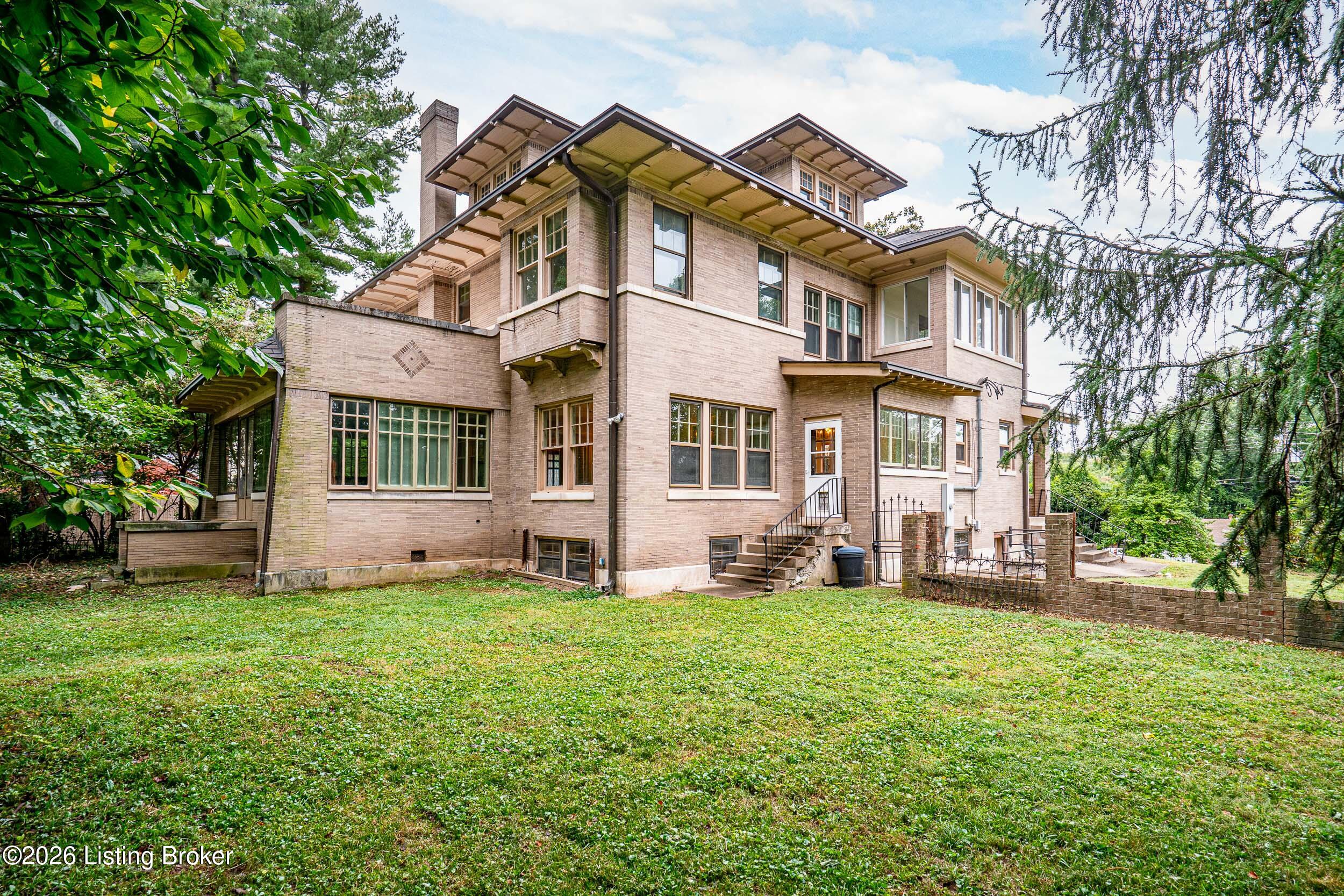 1612 Sylvan Way Property Photo 8