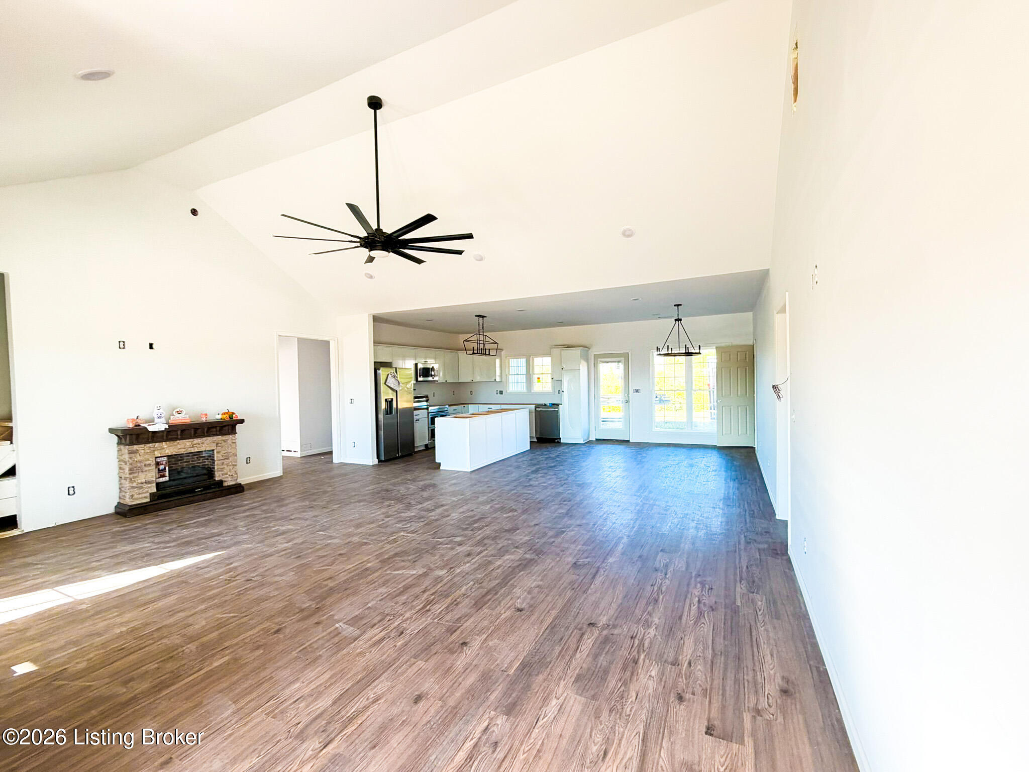 10188 Mt Eden Rd Property Photo 11