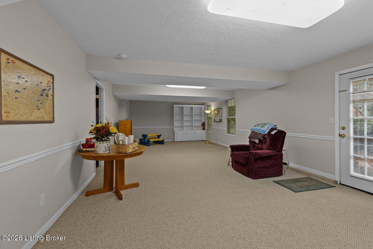 8315 Eagle Creek Dr Property Photo 22