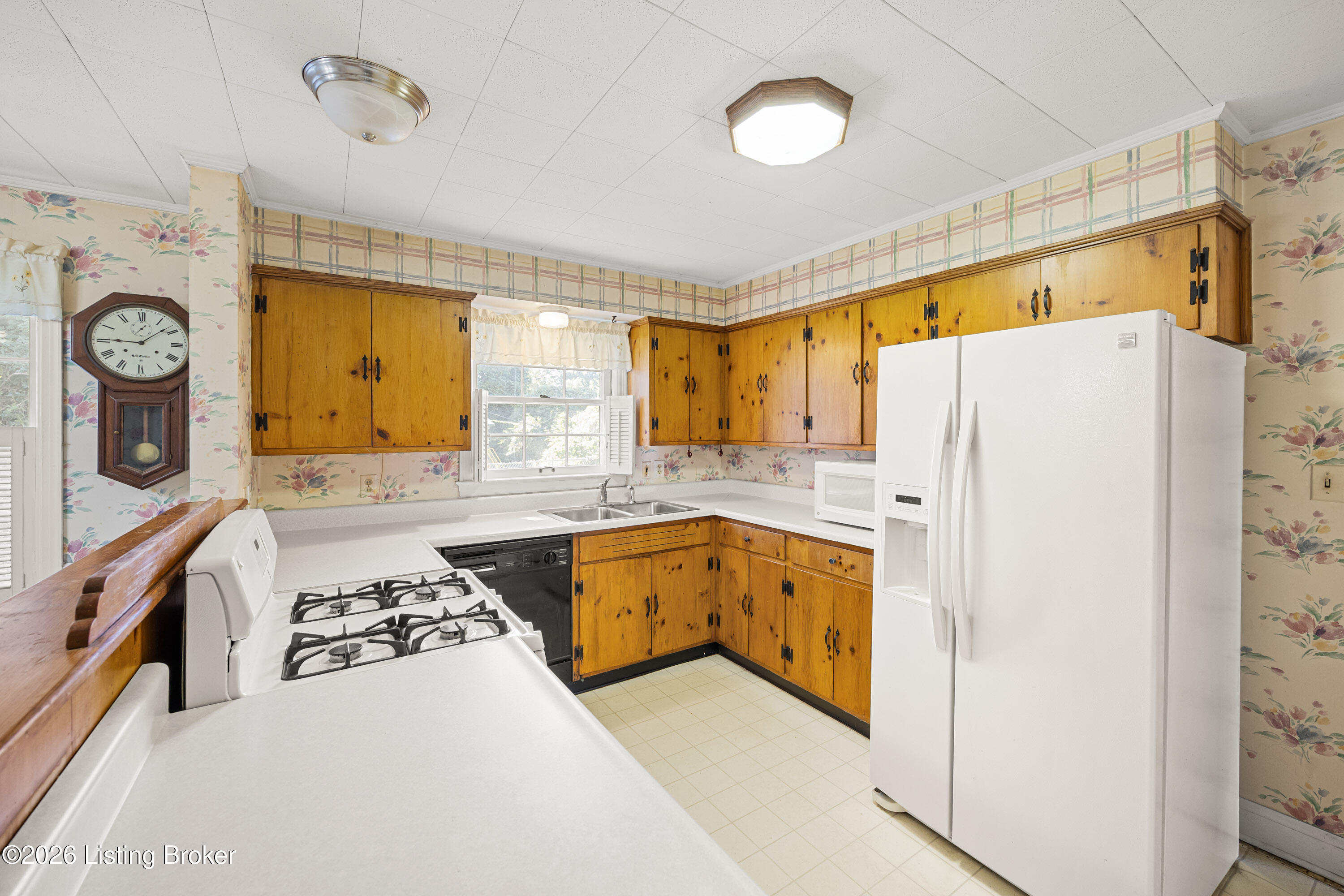 222 Dorchester Rd Property Photo 11