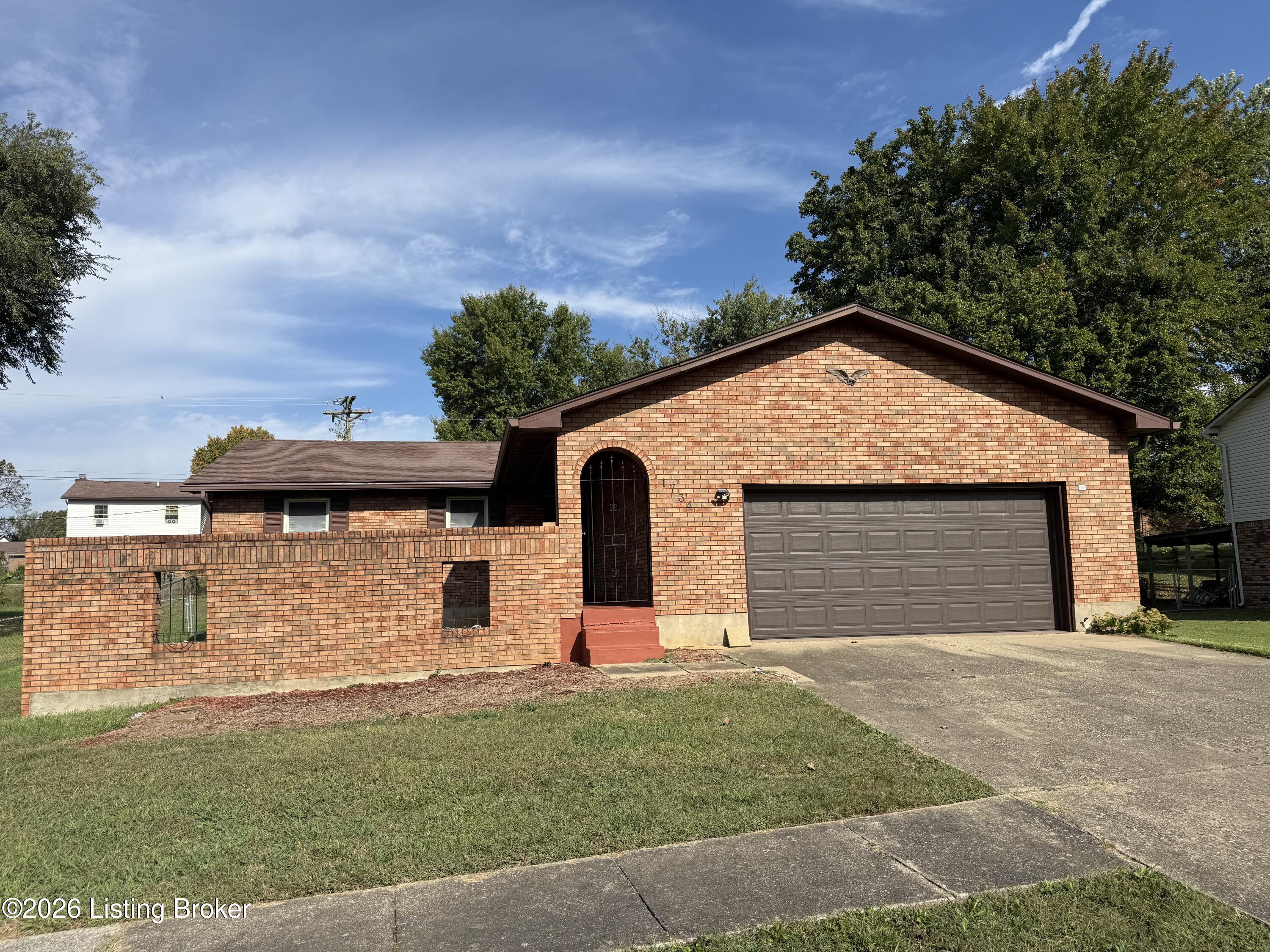 1734 Holly Ct Property Photo 1