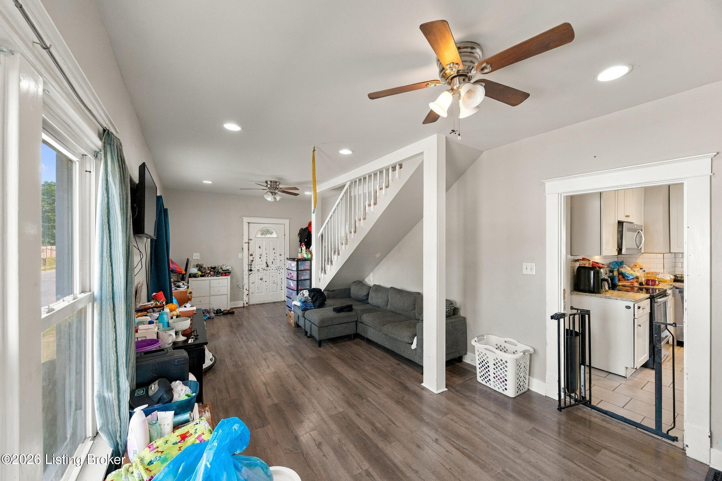 3446 Powell Ave Property Photo 6