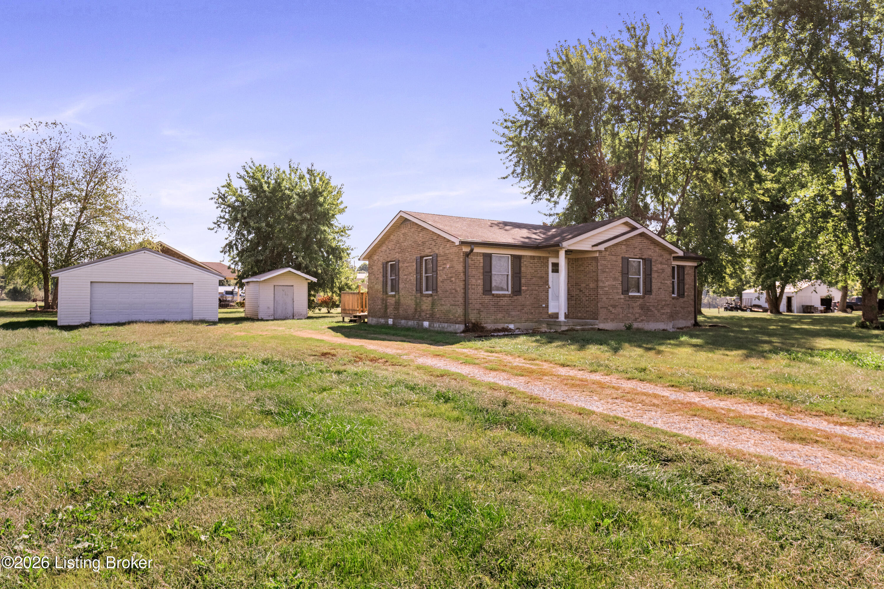 1177 Holy Cross Rd Property Photo 3