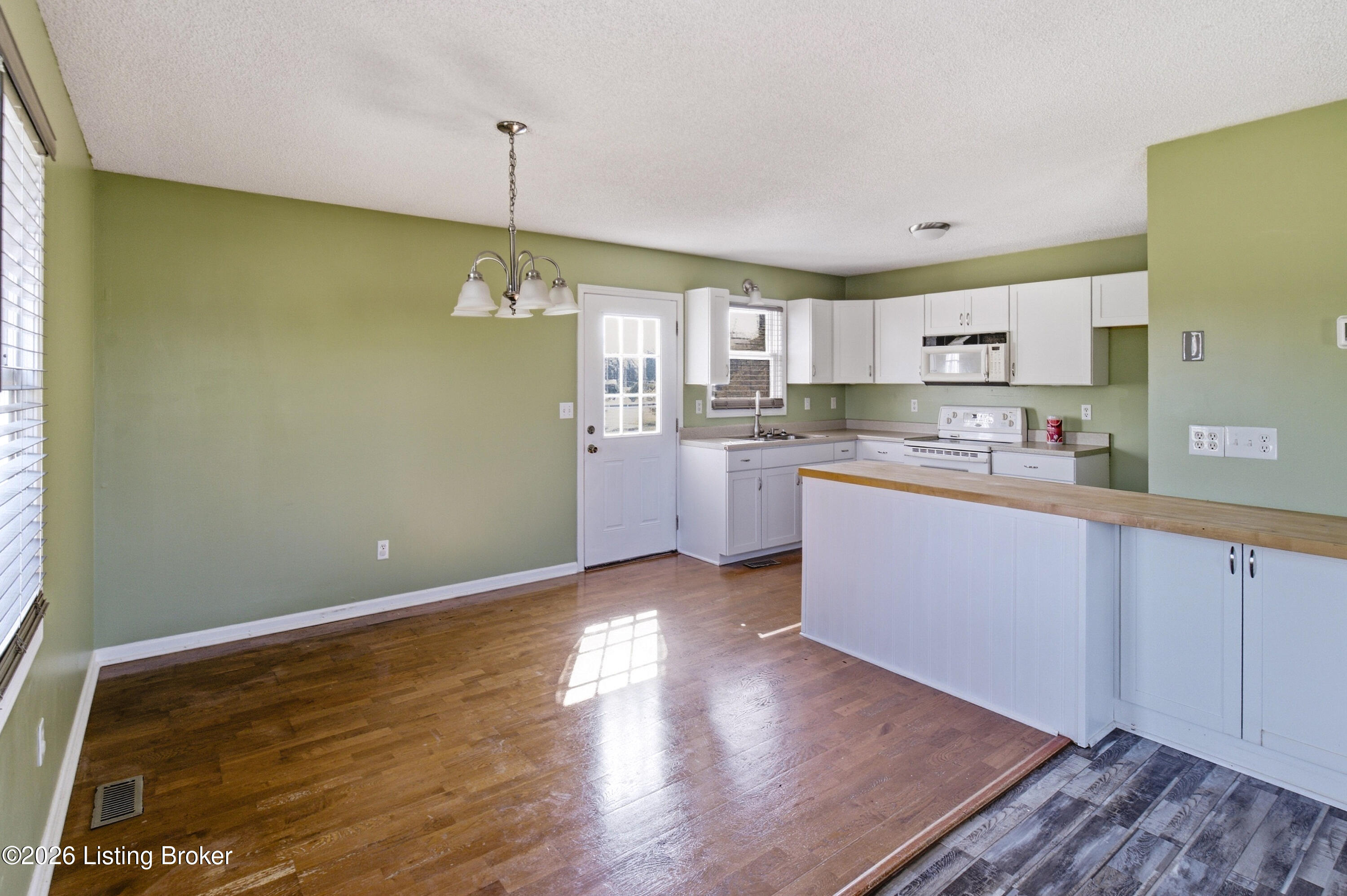 1177 Holy Cross Rd Property Photo 15