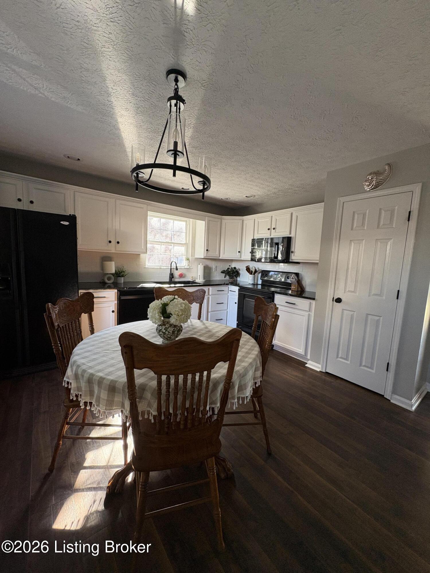 408 Love Ave Property Photo 19