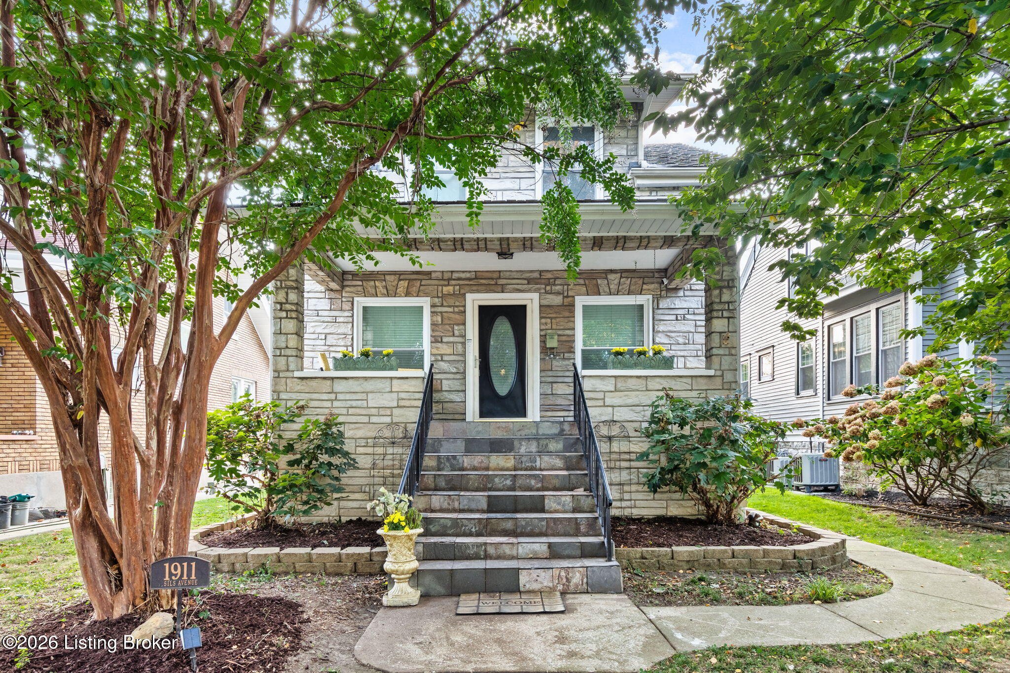 1911 Sils Ave Property Photo 1