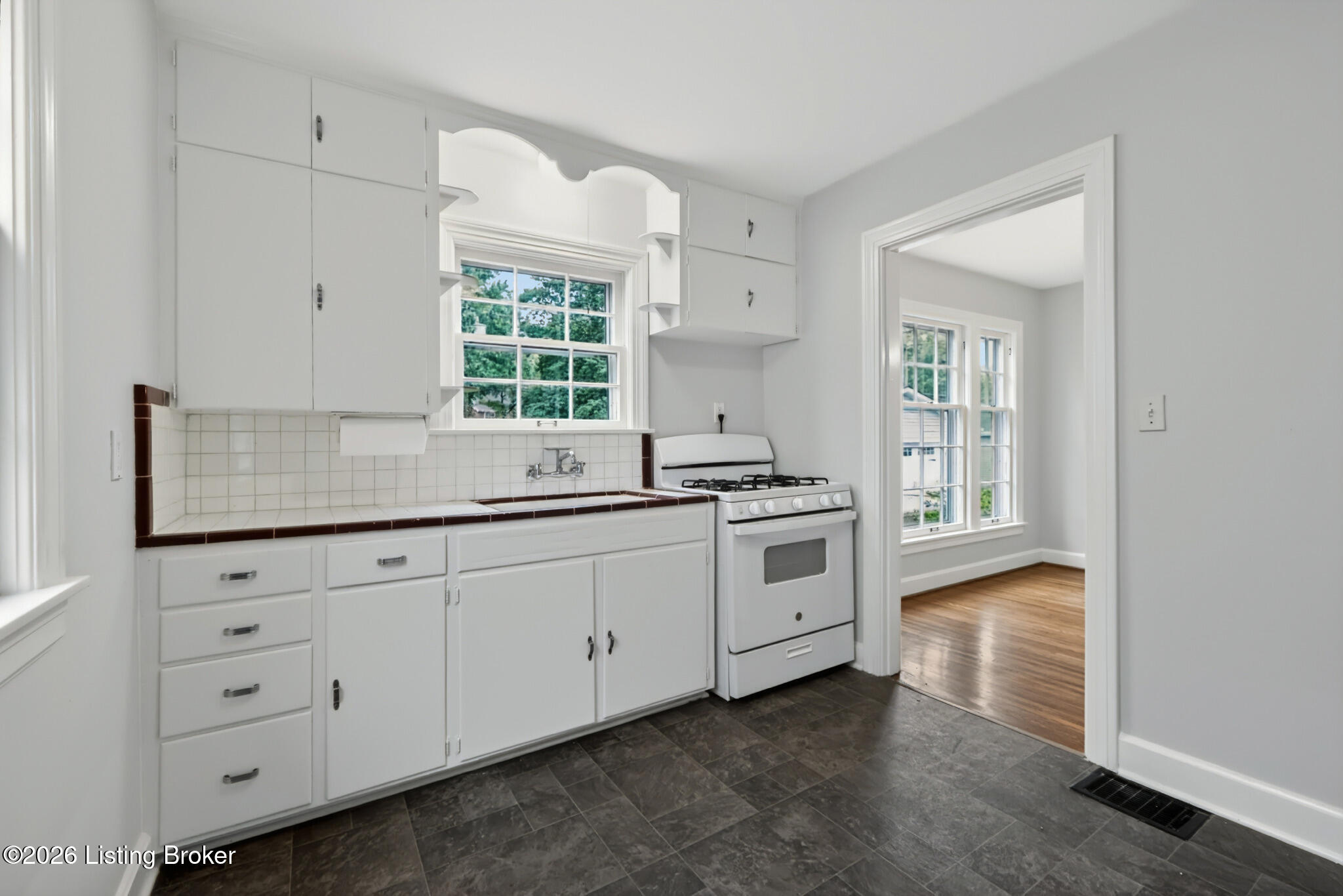 4016 Hycliffe Ave Property Photo 14