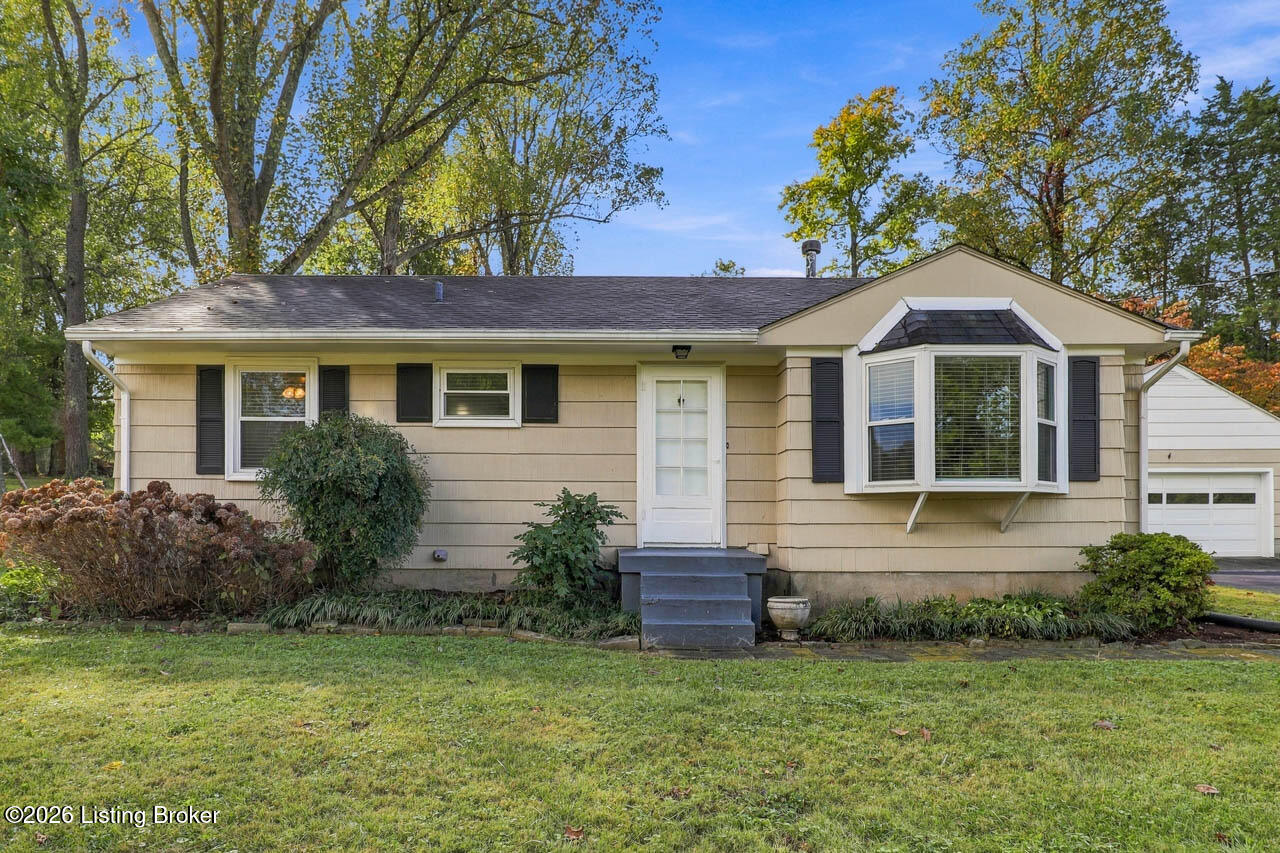 6204/6206 Briscoe Ln Property Photo 1
