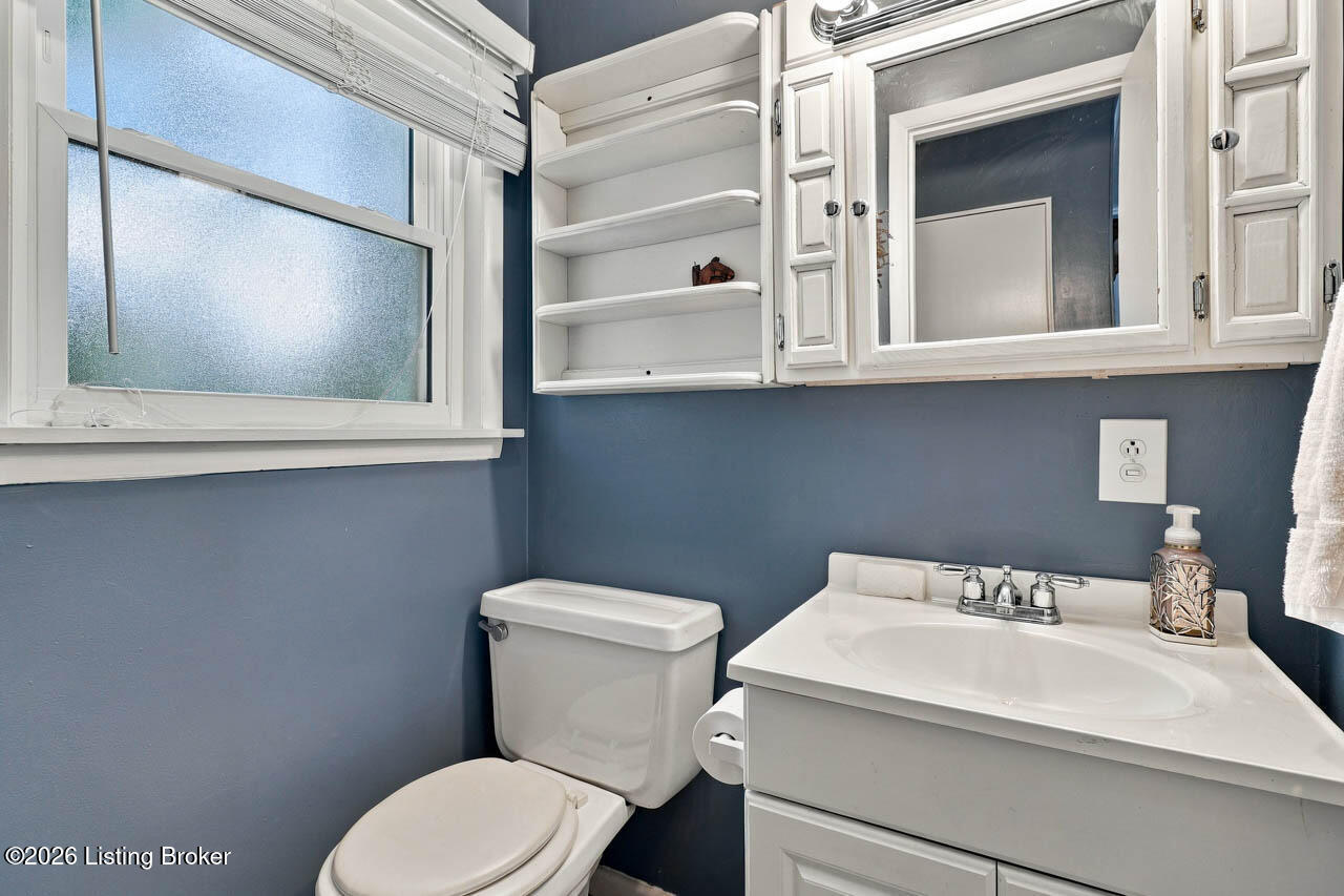 6204/6206 Briscoe Ln Property Photo 17