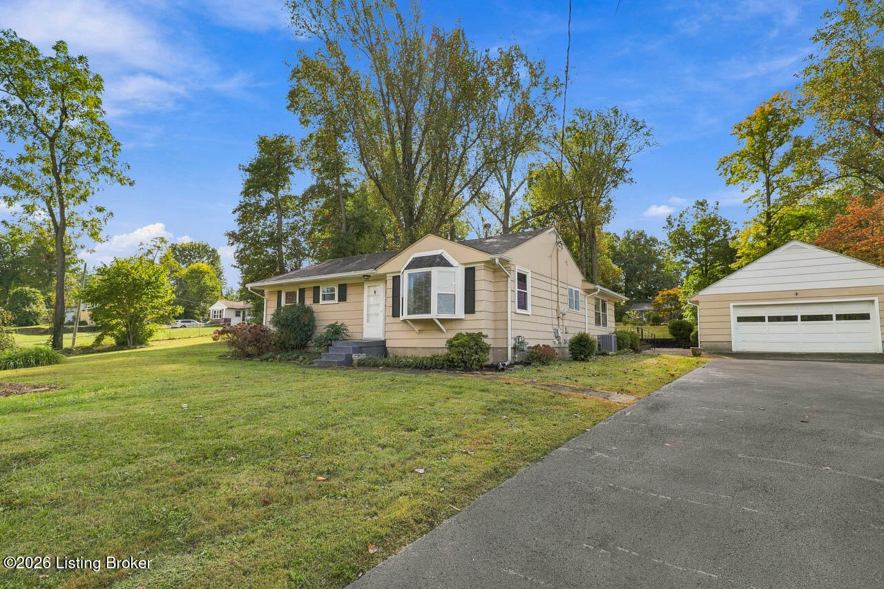 6204/6206 Briscoe Ln Property Photo 41