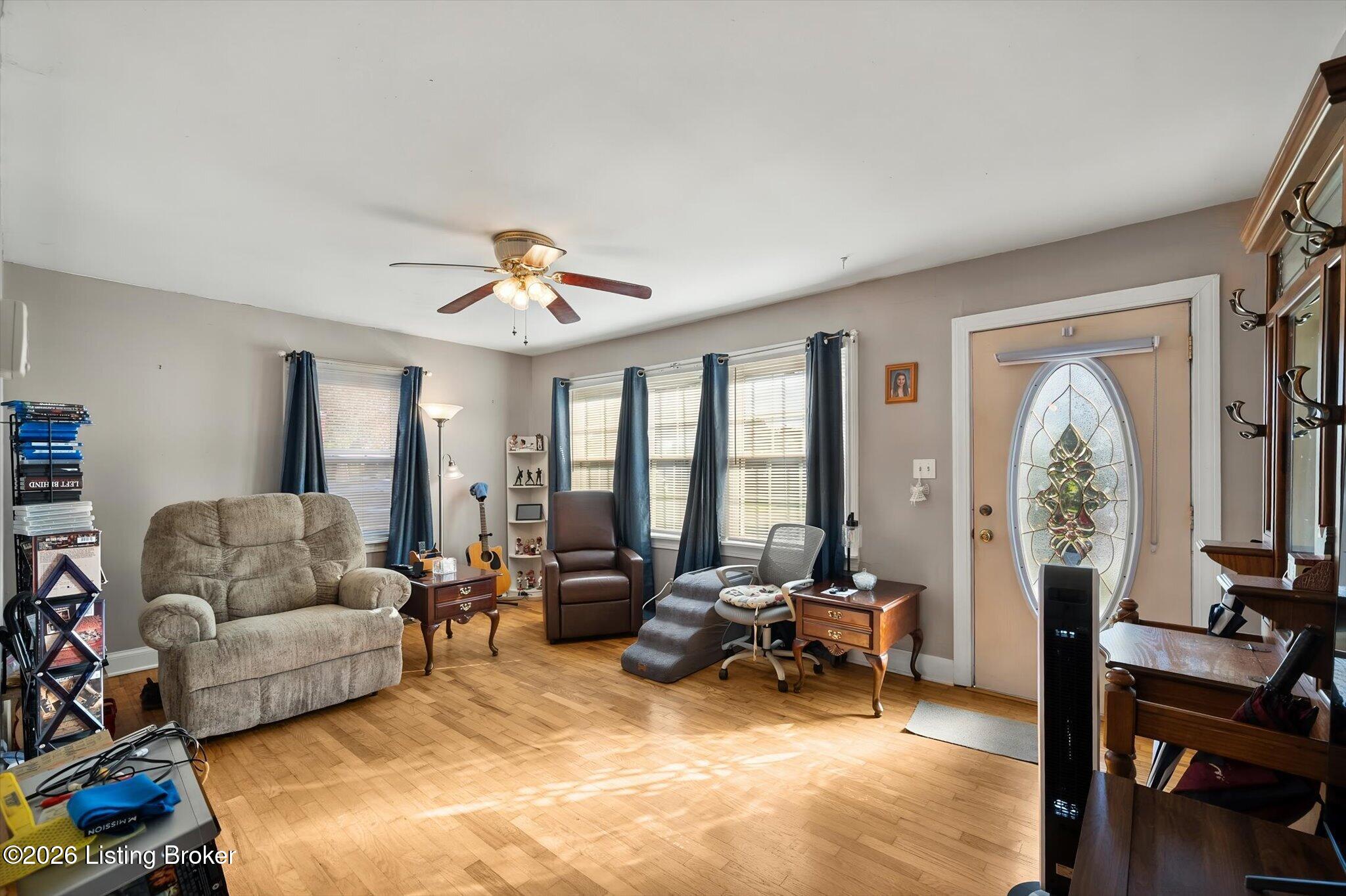 177 Eastview Cir Property Photo 4