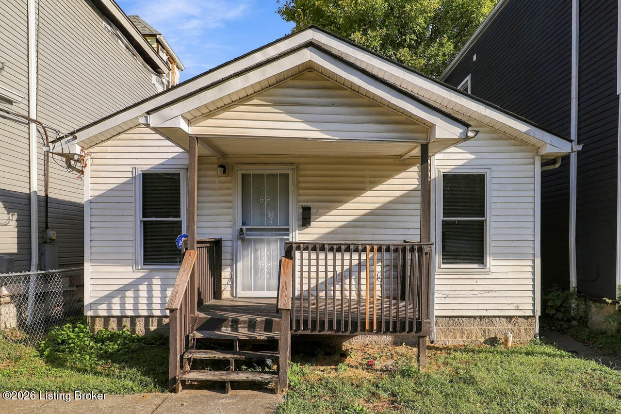 2521 W Chestnut St Property Photo 1