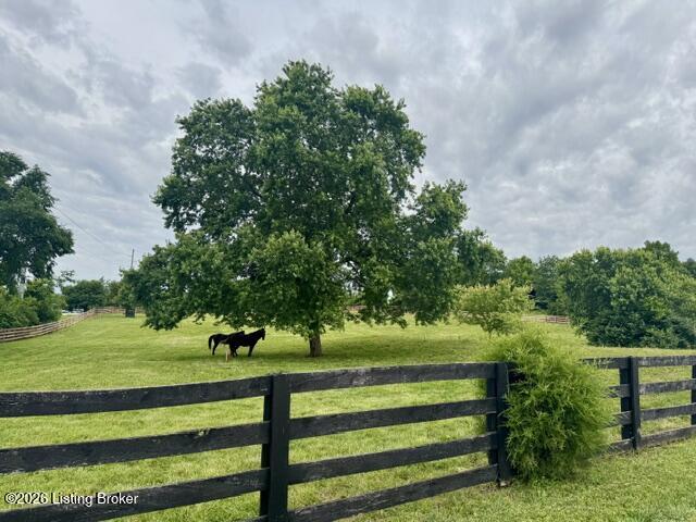 9255 Shelbyville Rd Property Photo 20