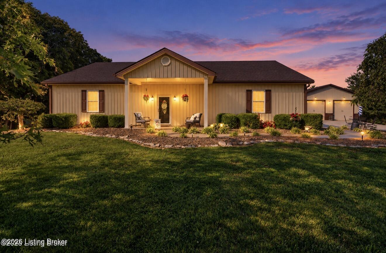 304 Hutchins Ridge Rd Property Photo 1