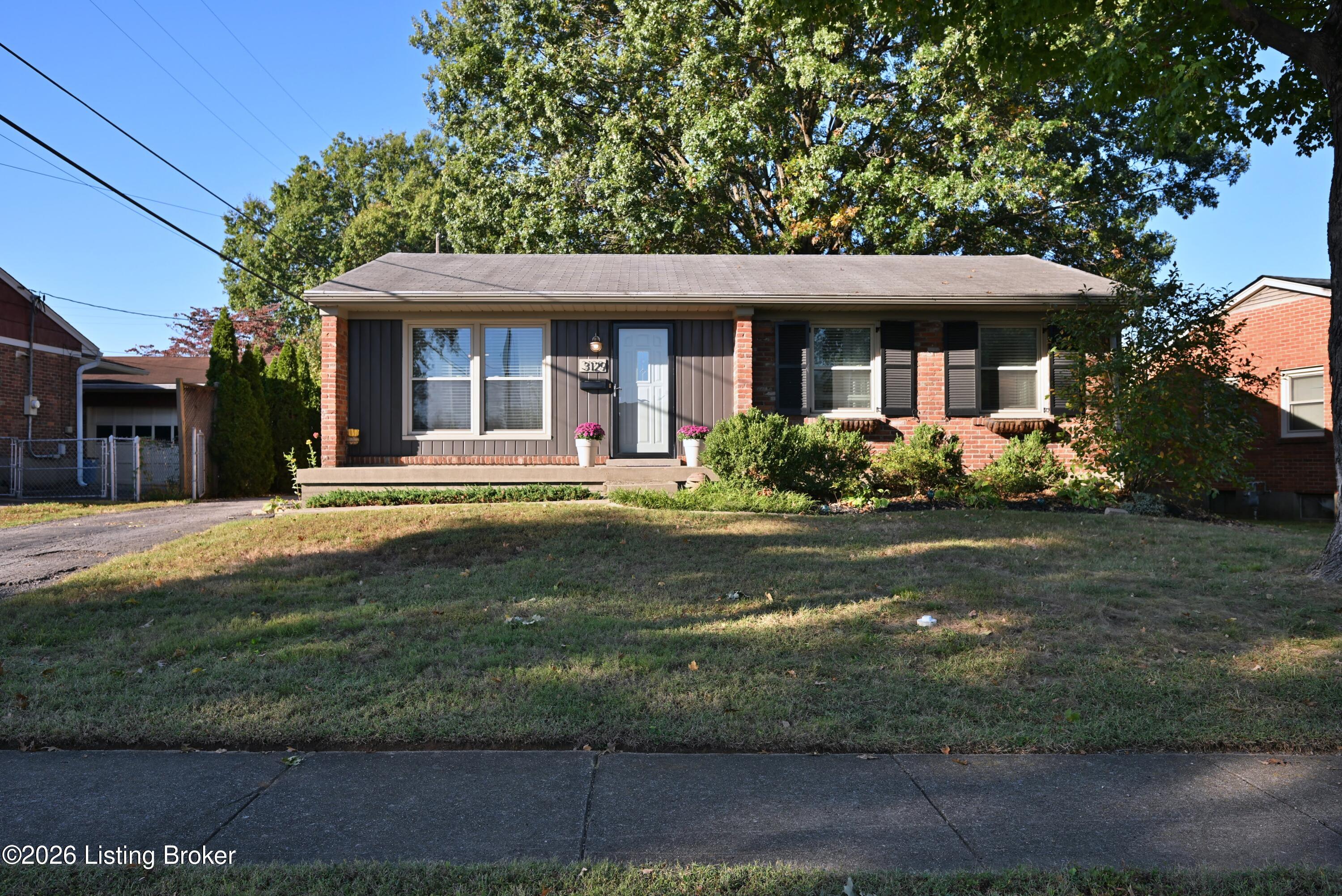 3129 Roselawn Blvd Property Photo 1