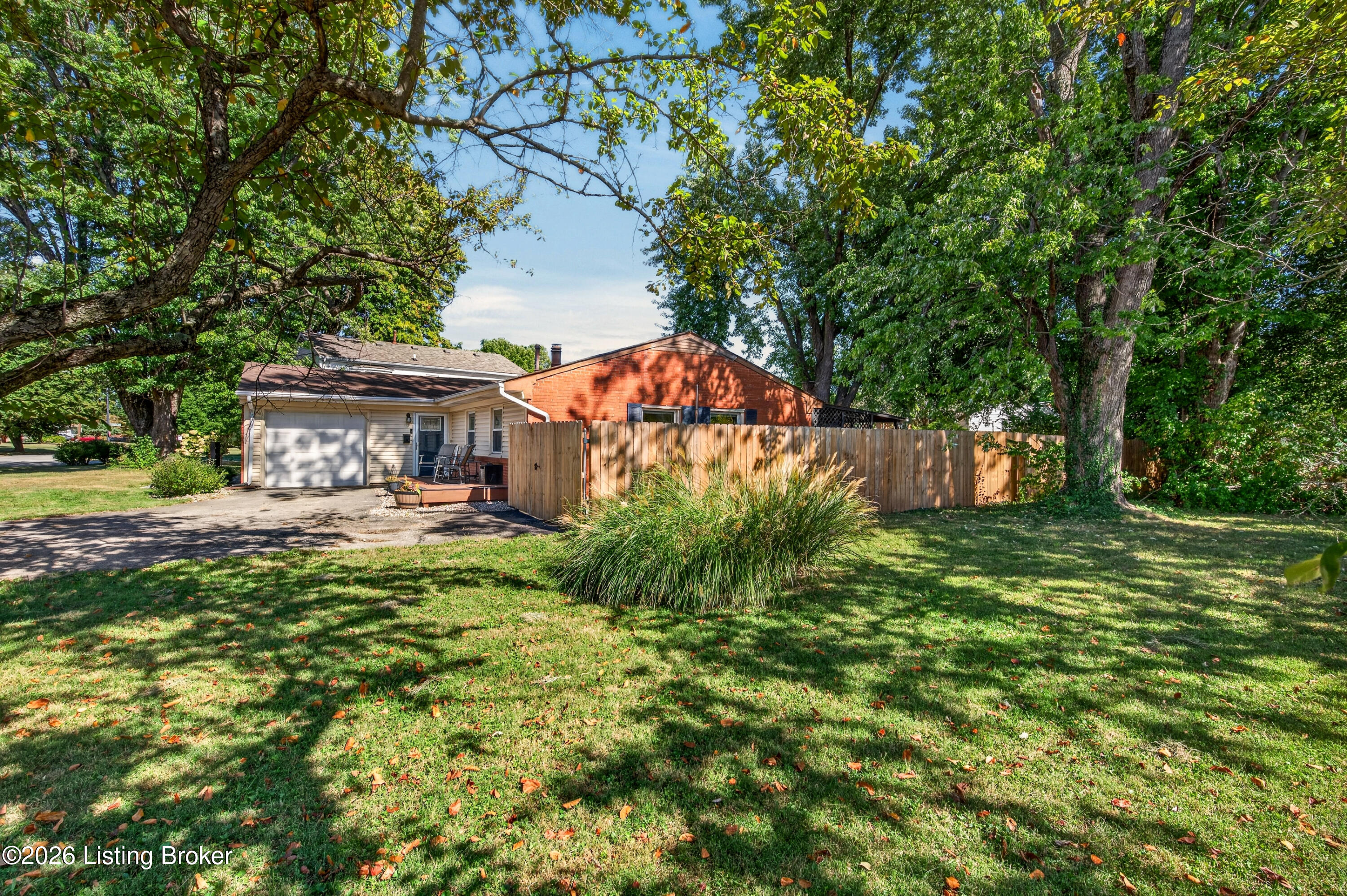 3906 Hillbrook Dr Property Photo 1